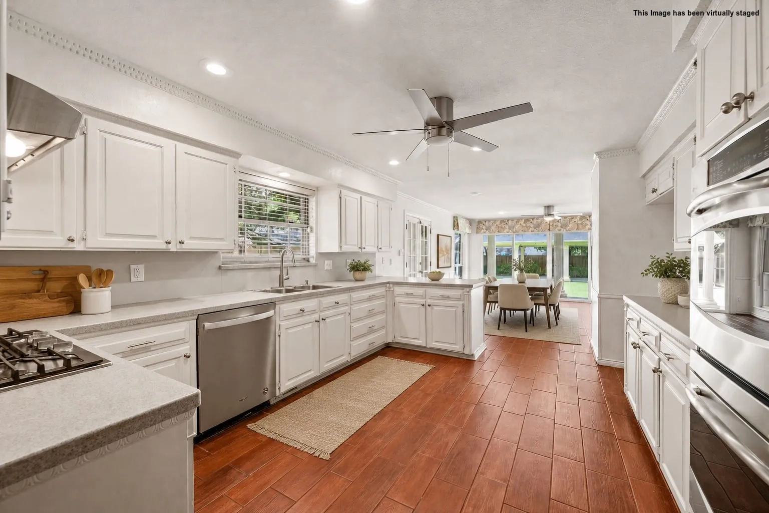 Single Family Residence For Rent in Tarrant County , 1200 Circle Lane, Bedford, Texas 76022, 4 Bedroom, 5 Bathroom, 3 Garage spaces, 4,028 Sqft, built in 1971, mls#21333715, Real Estate Agent in Bedford, Homes For Rent in Tarrant county, Homes For Rent in Bedford, Realtor in Bedford Texas, Real Estate Brokerage Independent Realty Texas, Luminita Cordes Realtor