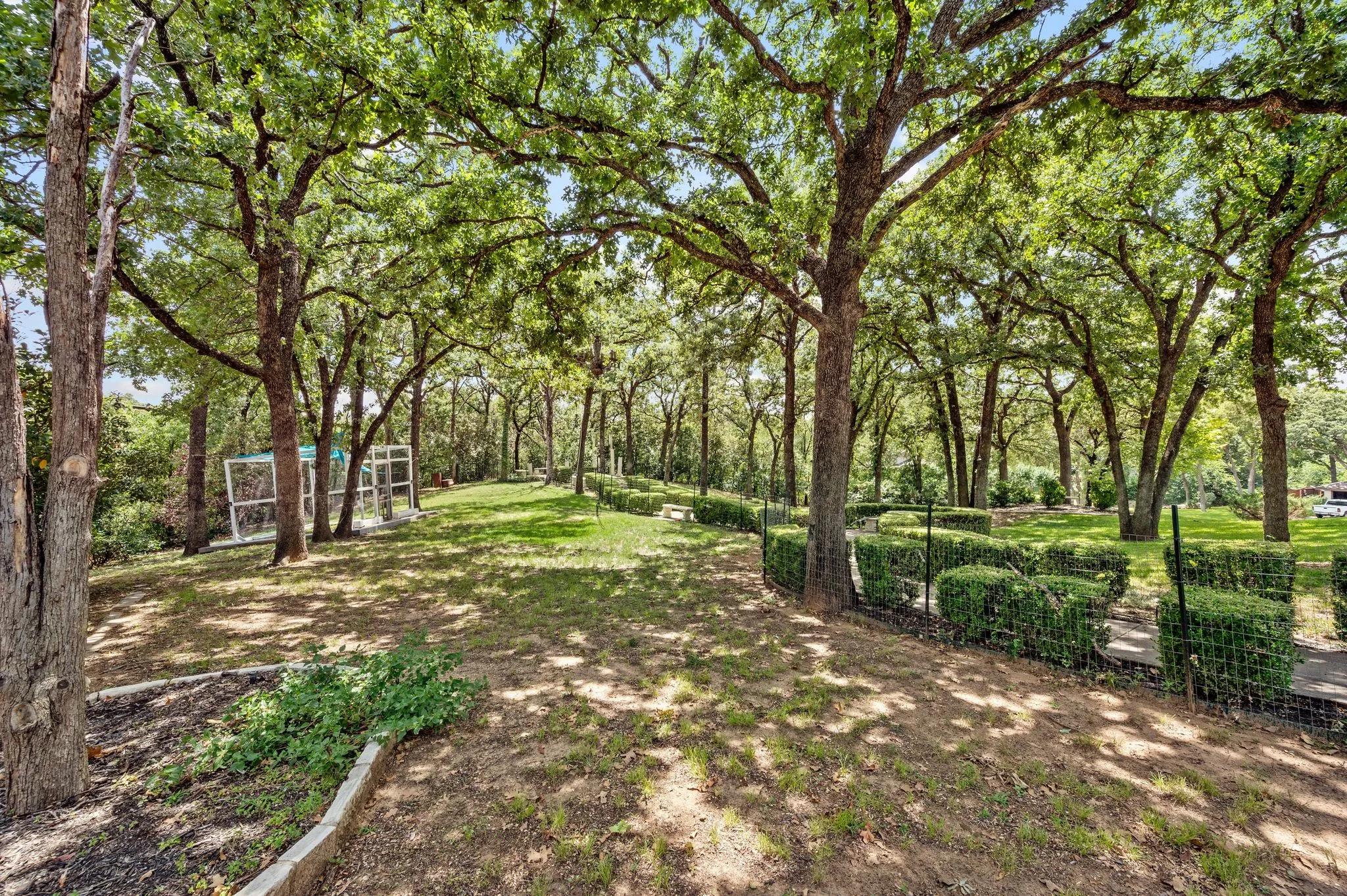 Single Family Residence For Rent in Tarrant County , 1200 Circle Lane, Bedford, Texas 76022, 4 Bedroom, 5 Bathroom, 3 Garage spaces, 4,028 Sqft, built in 1971, mls#21333715, Real Estate Agent in Bedford, Homes For Rent in Tarrant county, Homes For Rent in Bedford, Realtor in Bedford Texas, Real Estate Brokerage Independent Realty Texas, Luminita Cordes Realtor