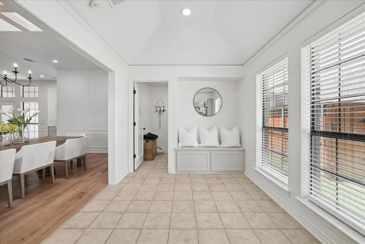 Single Family Residence For Sale in Collin County , 2012 Usa Drive, Plano, Texas 75025, 3 Bedroom, 2 Bathroom, 2 Garage spaces, 2,266 Sqft, built in 1985, mls#21335907, Real Estate Agent in Plano, Homes For Sale in Collin county, Homes For Sale in Plano, Realtor in Plano Texas, Real Estate Brokerage Independent Realty Texas, Luminita Cordes Realtor