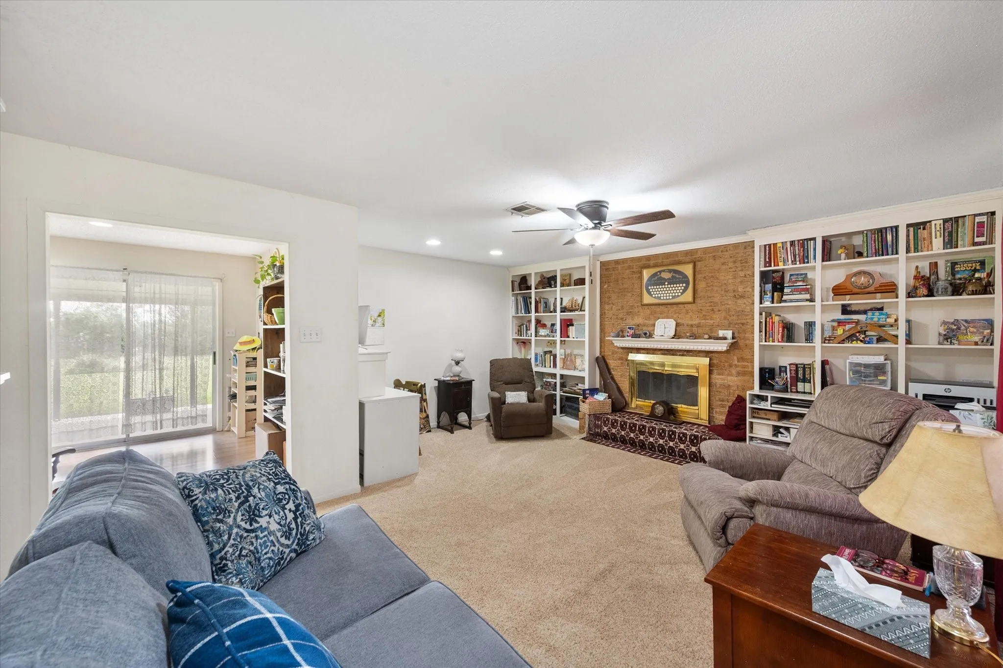 Single Family Residence For Sale in Navarro County , 1209 Hidden Hills Drive, Corsicana, Texas 75110, 3 Bedroom, 2 Bathroom, Garage spaces, 1,636 Sqft, built in 1983, mls#21335204, Real Estate Agent in Corsicana, Homes For Sale in Navarro county, Homes For Sale in Corsicana, Realtor in Corsicana Texas, Real Estate Brokerage Independent Realty Texas, Luminita Cordes Realtor