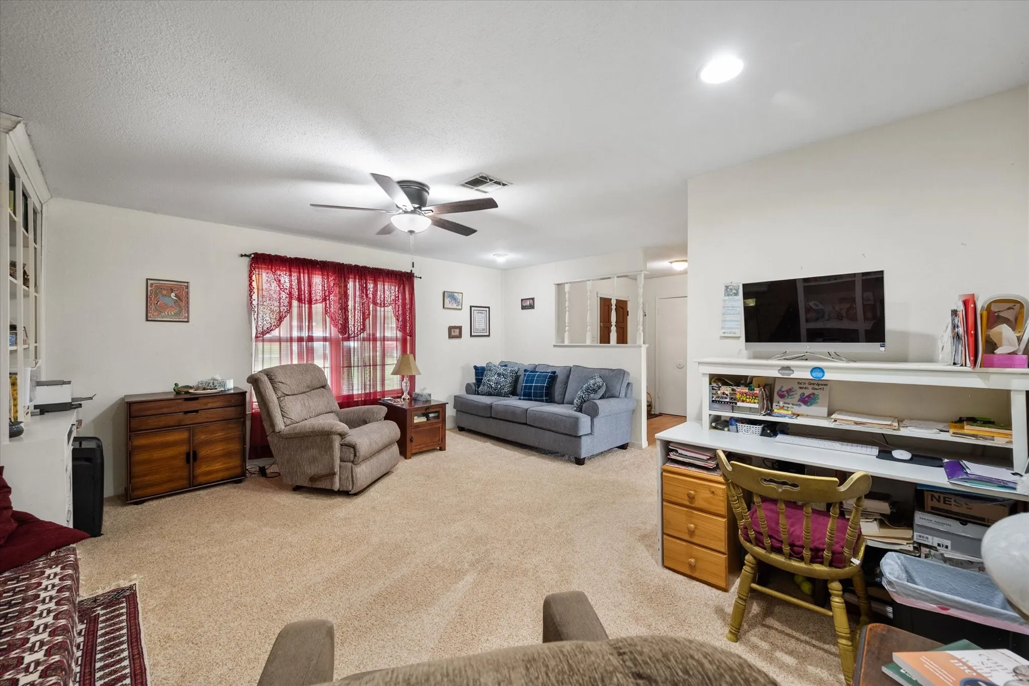 Single Family Residence For Sale in Navarro County , 1209 Hidden Hills Drive, Corsicana, Texas 75110, 3 Bedroom, 2 Bathroom, Garage spaces, 1,636 Sqft, built in 1983, mls#21335204, Real Estate Agent in Corsicana, Homes For Sale in Navarro county, Homes For Sale in Corsicana, Realtor in Corsicana Texas, Real Estate Brokerage Independent Realty Texas, Luminita Cordes Realtor