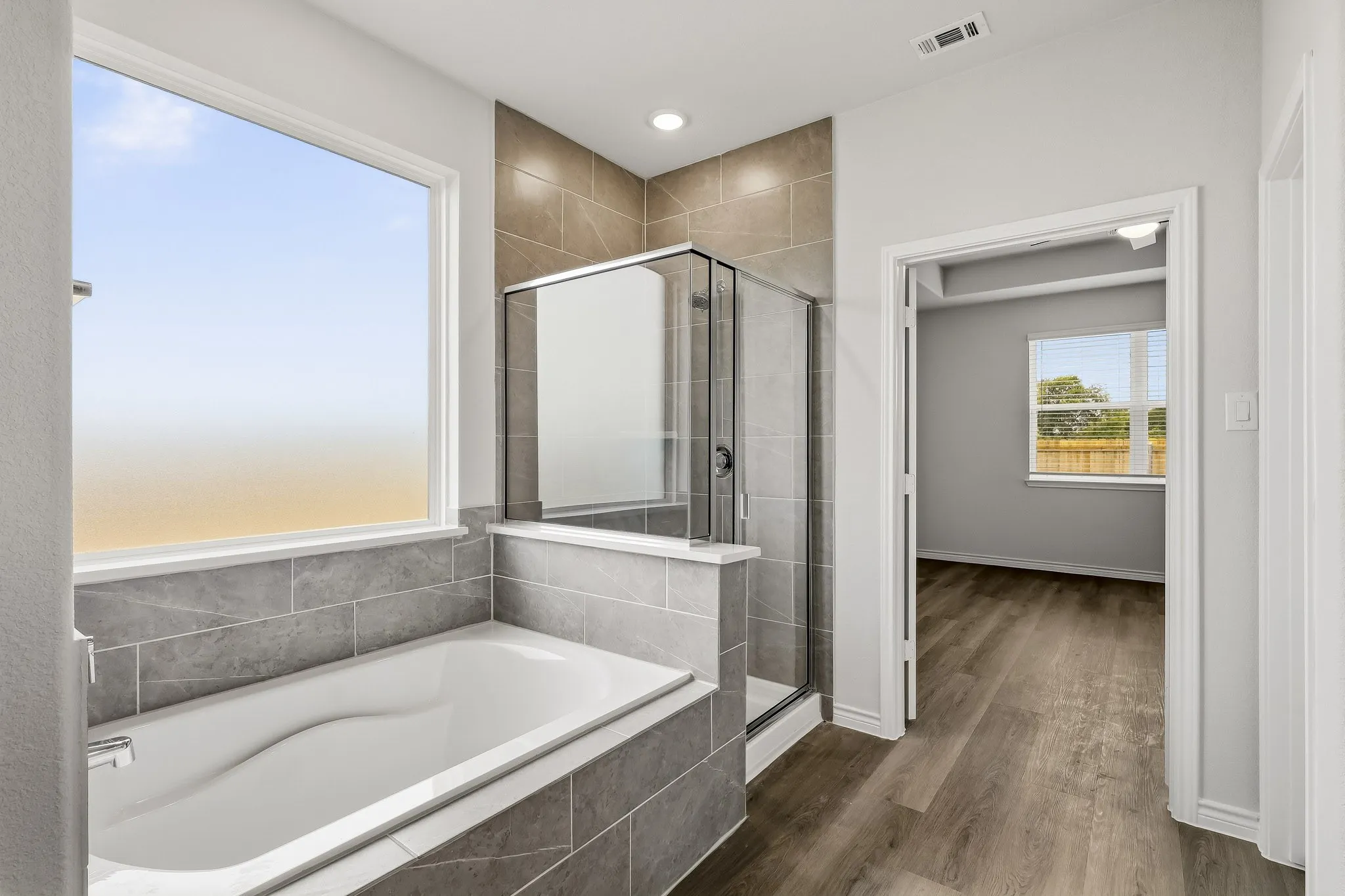 Single Family Residence For Sale in Tarrant County , 9248 Union Pacific Lane, Fort Worth, Texas 76036, 5 Bedroom, 4 Bathroom, 2 Garage spaces, 2,951 Sqft, built in 2026, mls#21336294, Real Estate Agent in Fort Worth, Homes For Sale in Tarrant county, Homes For Sale in Fort Worth, Realtor in Fort Worth Texas, Real Estate Brokerage Independent Realty Texas, Luminita Cordes Realtor