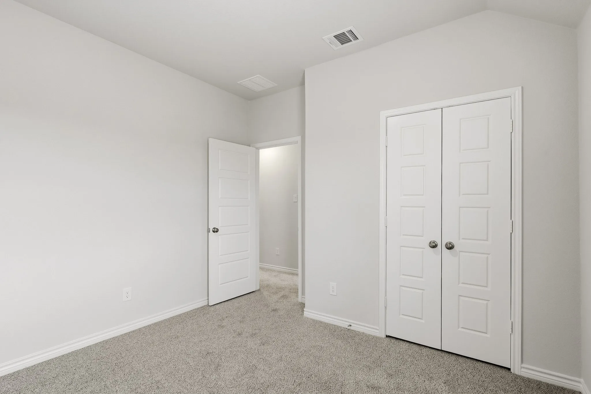 Single Family Residence For Sale in Tarrant County , 9248 Union Pacific Lane, Fort Worth, Texas 76036, 5 Bedroom, 4 Bathroom, 2 Garage spaces, 2,951 Sqft, built in 2026, mls#21336294, Real Estate Agent in Fort Worth, Homes For Sale in Tarrant county, Homes For Sale in Fort Worth, Realtor in Fort Worth Texas, Real Estate Brokerage Independent Realty Texas, Luminita Cordes Realtor