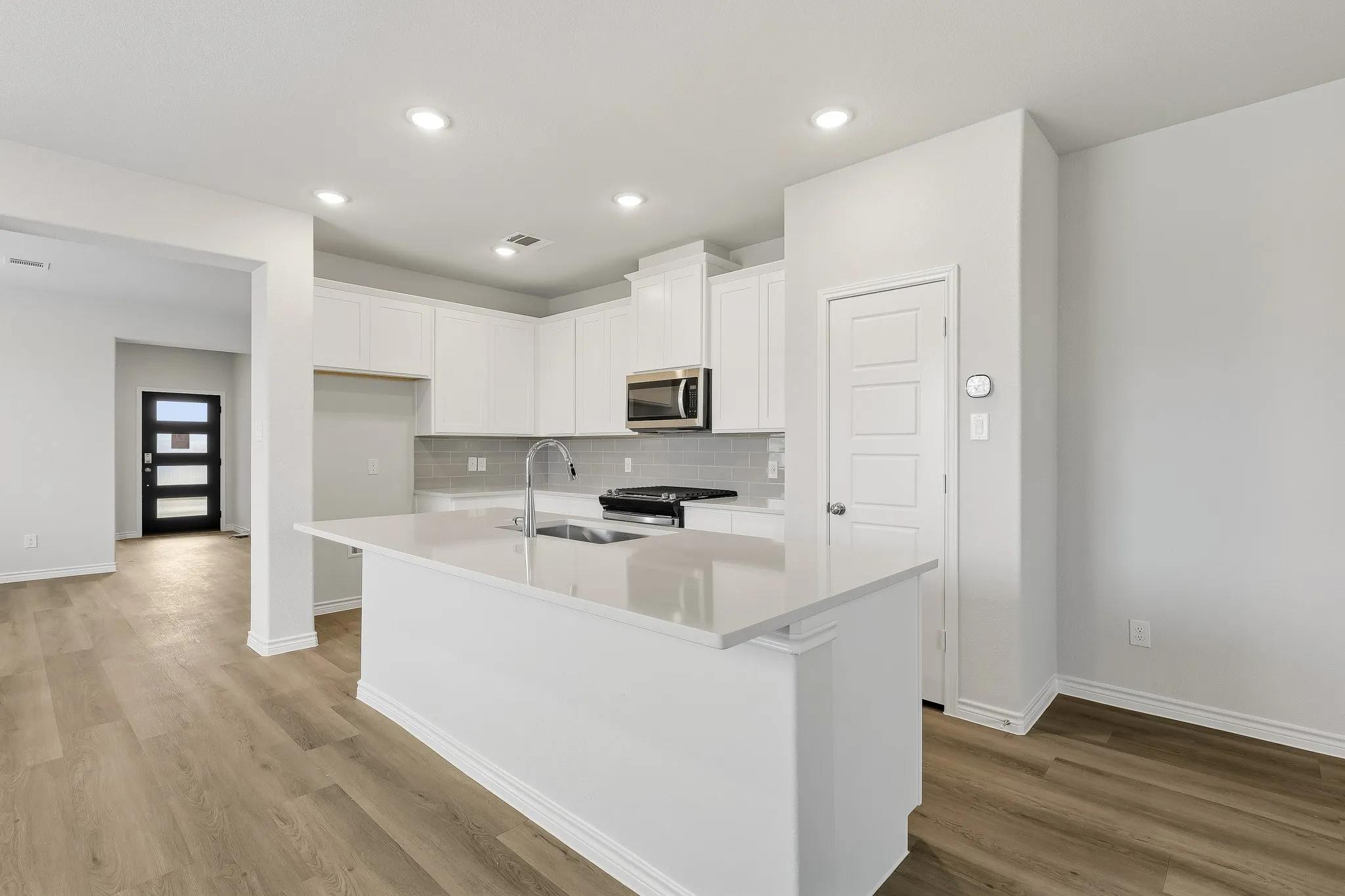 Single Family Residence For Sale in Tarrant County , 9248 Union Pacific Lane, Fort Worth, Texas 76036, 5 Bedroom, 4 Bathroom, 2 Garage spaces, 2,951 Sqft, built in 2026, mls#21336294, Real Estate Agent in Fort Worth, Homes For Sale in Tarrant county, Homes For Sale in Fort Worth, Realtor in Fort Worth Texas, Real Estate Brokerage Independent Realty Texas, Luminita Cordes Realtor
