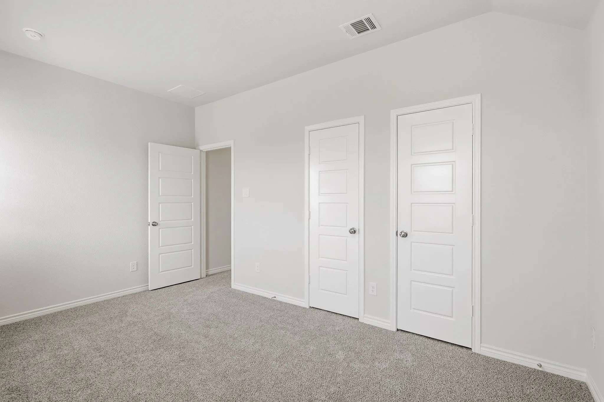 Single Family Residence For Sale in Tarrant County , 9248 Union Pacific Lane, Fort Worth, Texas 76036, 5 Bedroom, 4 Bathroom, 2 Garage spaces, 2,951 Sqft, built in 2026, mls#21336294, Real Estate Agent in Fort Worth, Homes For Sale in Tarrant county, Homes For Sale in Fort Worth, Realtor in Fort Worth Texas, Real Estate Brokerage Independent Realty Texas, Luminita Cordes Realtor
