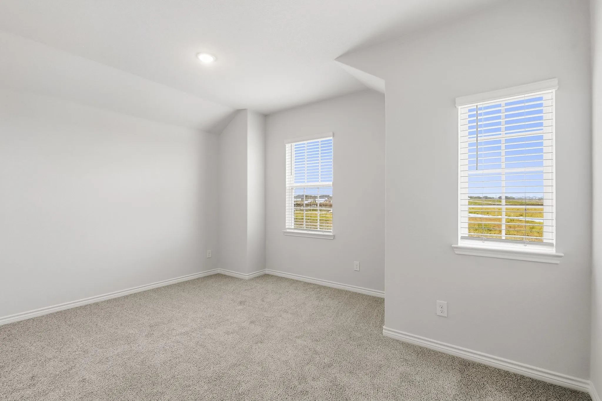 Single Family Residence For Sale in Tarrant County , 9248 Union Pacific Lane, Fort Worth, Texas 76036, 5 Bedroom, 4 Bathroom, 2 Garage spaces, 2,951 Sqft, built in 2026, mls#21336294, Real Estate Agent in Fort Worth, Homes For Sale in Tarrant county, Homes For Sale in Fort Worth, Realtor in Fort Worth Texas, Real Estate Brokerage Independent Realty Texas, Luminita Cordes Realtor