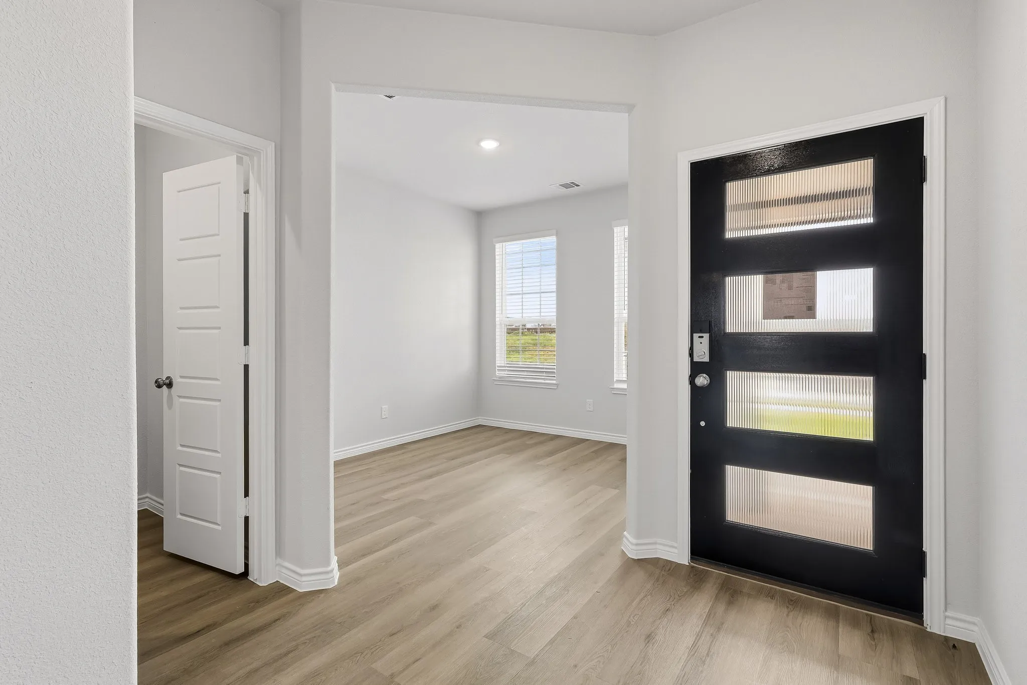 Single Family Residence For Sale in Tarrant County , 9248 Union Pacific Lane, Fort Worth, Texas 76036, 5 Bedroom, 4 Bathroom, 2 Garage spaces, 2,951 Sqft, built in 2026, mls#21336294, Real Estate Agent in Fort Worth, Homes For Sale in Tarrant county, Homes For Sale in Fort Worth, Realtor in Fort Worth Texas, Real Estate Brokerage Independent Realty Texas, Luminita Cordes Realtor