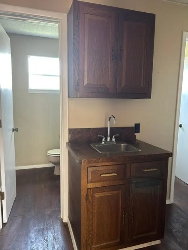 Office For Sale in Grayson County , 406 W Fm 120, Pottsboro, Texas 75076, 0, 0, Garage spaces, 3,500 Sqft, built in 1978, Price $649,500, mls#21336375, Real Estate Agent in Pottsboro, Homes For Sale in Grayson county, Homes For Sale in Pottsboro, Realtor in Pottsboro Texas, Real Estate Brokerage Independent Realty Texas, Luminita Cordes Realtor