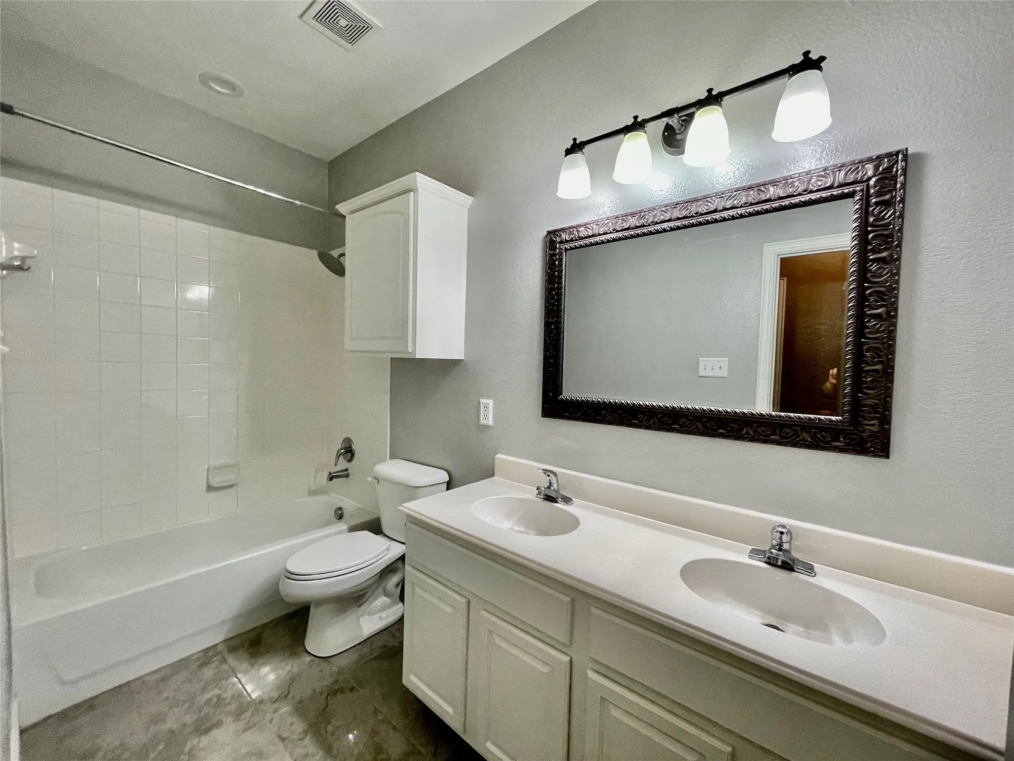 Single Family Residence For Rent in Kaufman County , 10264 Fireside Lane, Forney, Texas 75126, 4 Bedrooms, 2 Bathrooms, 2 Garage spaces, 2,195 Sqft, built in 2006, Price $2,850, mls#21336386, Real Estate Agent in Forney, Homes For Rent in Kaufman county, Homes For Rent in Forney, Realtor in Forney Texas, Real Estate Brokerage Independent Realty Texas, Luminita Cordes Realtor