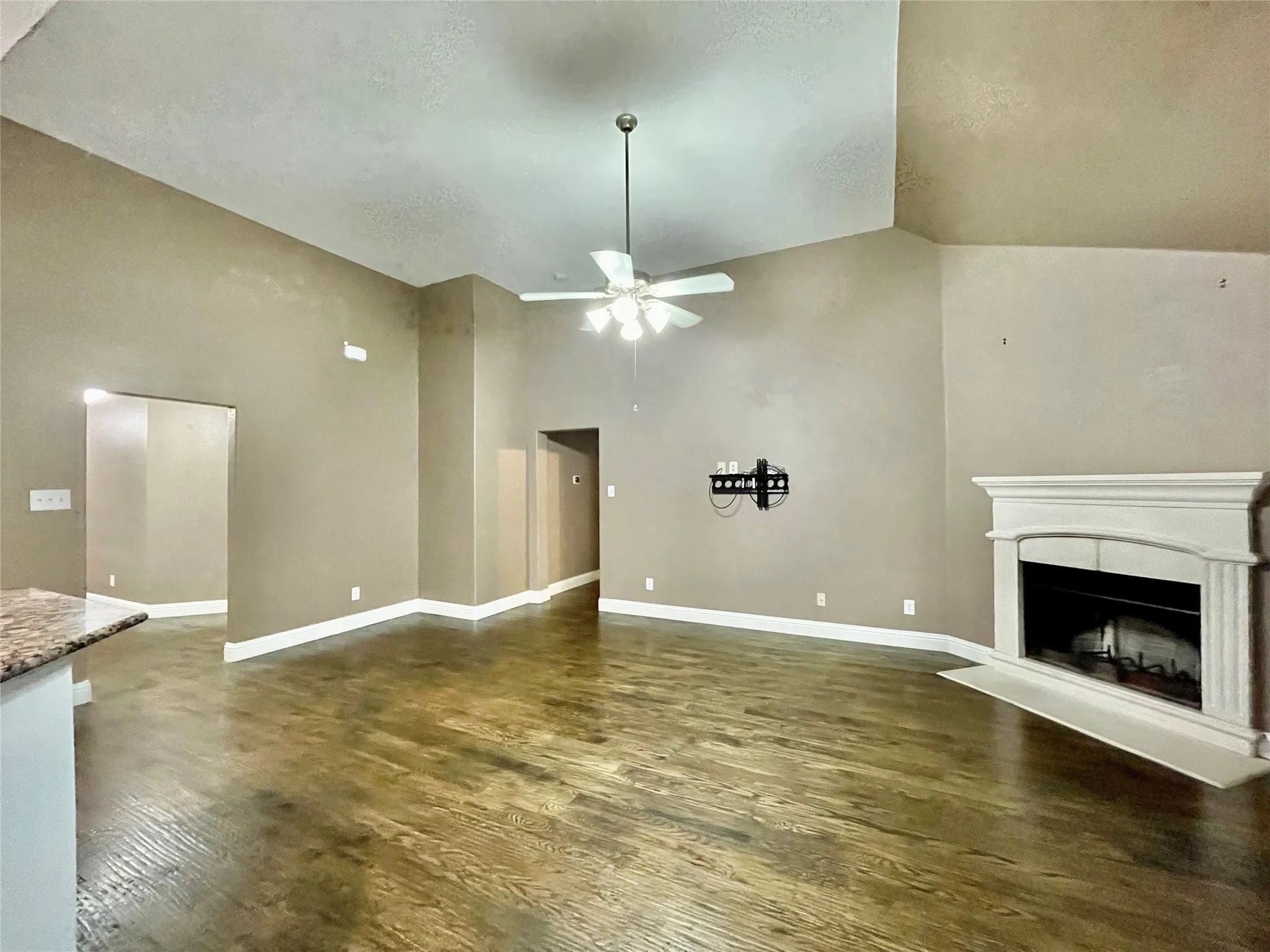 Single Family Residence For Rent in Kaufman County , 10264 Fireside Lane, Forney, Texas 75126, 4 Bedrooms, 2 Bathrooms, 2 Garage spaces, 2,195 Sqft, built in 2006, Price $2,850, mls#21336386, Real Estate Agent in Forney, Homes For Rent in Kaufman county, Homes For Rent in Forney, Realtor in Forney Texas, Real Estate Brokerage Independent Realty Texas, Luminita Cordes Realtor