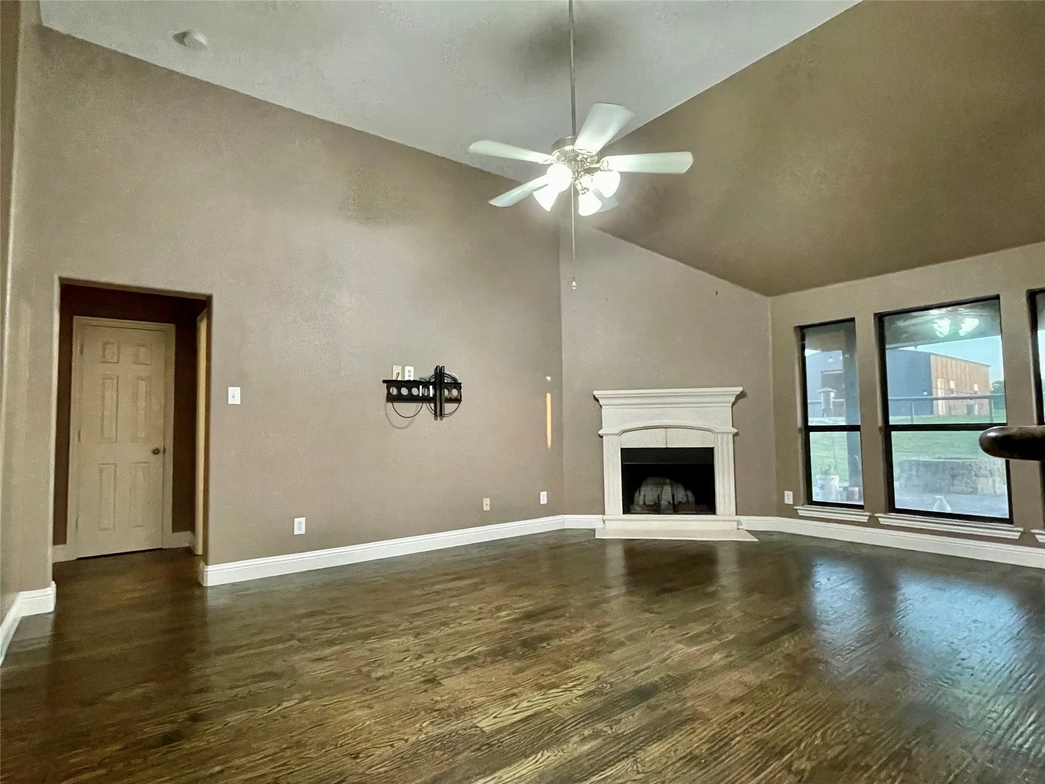 Single Family Residence For Rent in Kaufman County , 10264 Fireside Lane, Forney, Texas 75126, 4 Bedrooms, 2 Bathrooms, 2 Garage spaces, 2,195 Sqft, built in 2006, Price $2,850, mls#21336386, Real Estate Agent in Forney, Homes For Rent in Kaufman county, Homes For Rent in Forney, Realtor in Forney Texas, Real Estate Brokerage Independent Realty Texas, Luminita Cordes Realtor