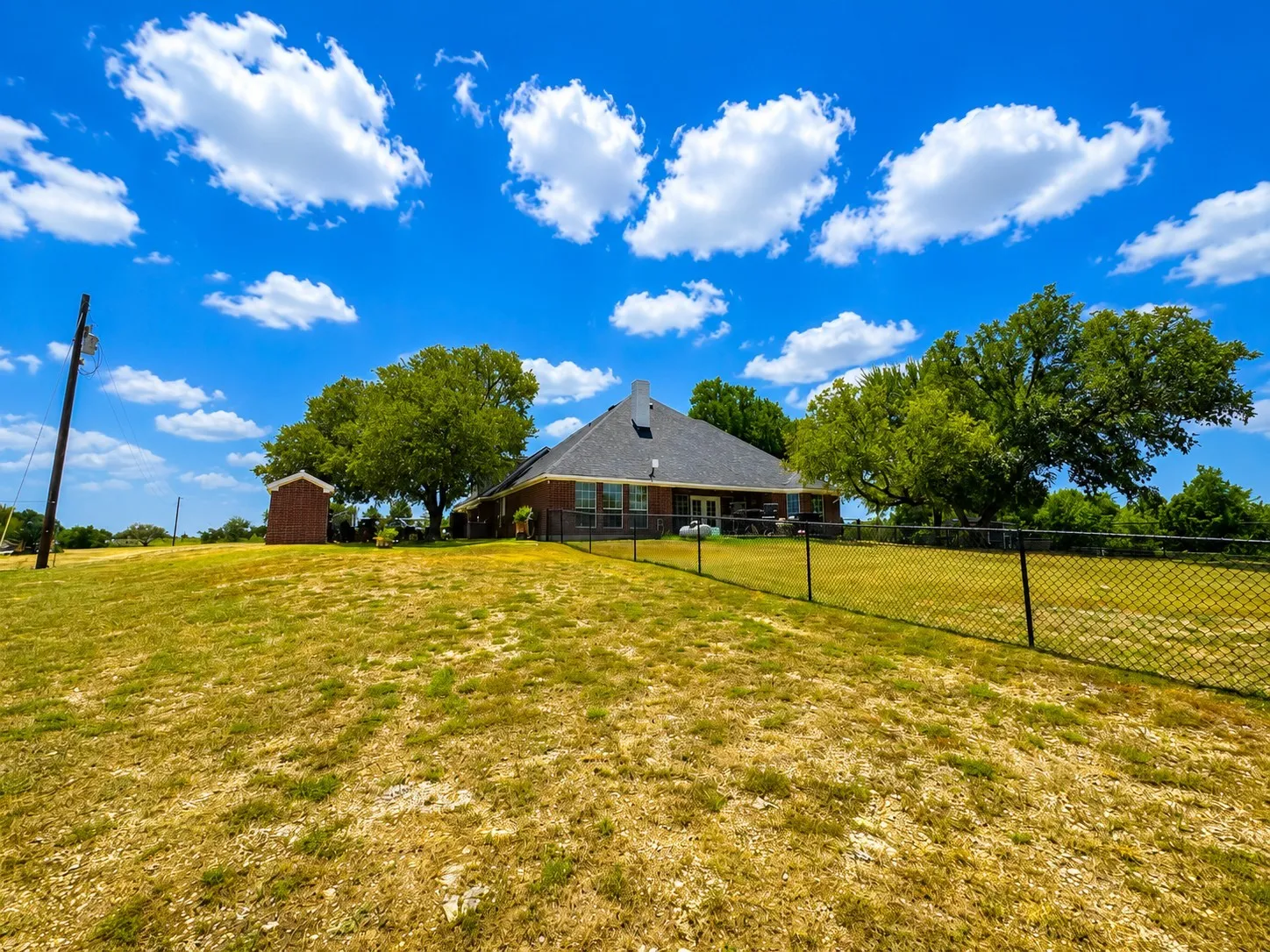 Single Family Residence For Sale in Wise County , 148 County Road 2627, Decatur, Texas 76234, 3 Bedroom, 2 Bathroom, 3 Garage spaces, 1,954 Sqft, built in 2003, mls#21336062, Real Estate Agent in Decatur, Homes For Sale in Wise county, Homes For Sale in Decatur, Realtor in Decatur Texas, Real Estate Brokerage Independent Realty Texas, Luminita Cordes Realtor