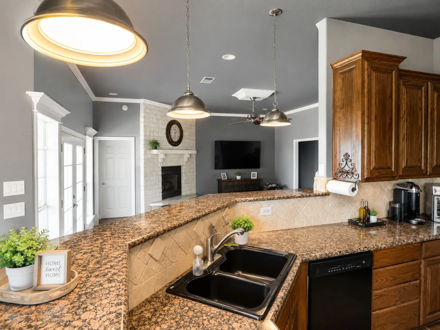 Single Family Residence For Sale in Wise County , 148 County Road 2627, Decatur, Texas 76234, 3 Bedroom, 2 Bathroom, 3 Garage spaces, 1,954 Sqft, built in 2003, mls#21336062, Real Estate Agent in Decatur, Homes For Sale in Wise county, Homes For Sale in Decatur, Realtor in Decatur Texas, Real Estate Brokerage Independent Realty Texas, Luminita Cordes Realtor