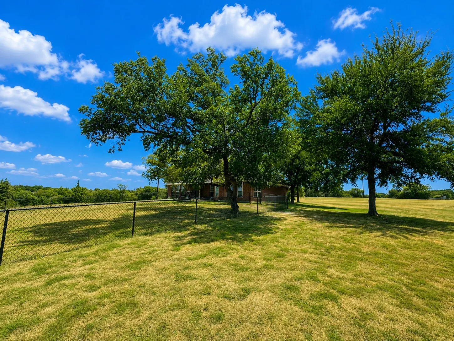 Single Family Residence For Sale in Wise County , 148 County Road 2627, Decatur, Texas 76234, 3 Bedroom, 2 Bathroom, 3 Garage spaces, 1,954 Sqft, built in 2003, mls#21336062, Real Estate Agent in Decatur, Homes For Sale in Wise county, Homes For Sale in Decatur, Realtor in Decatur Texas, Real Estate Brokerage Independent Realty Texas, Luminita Cordes Realtor