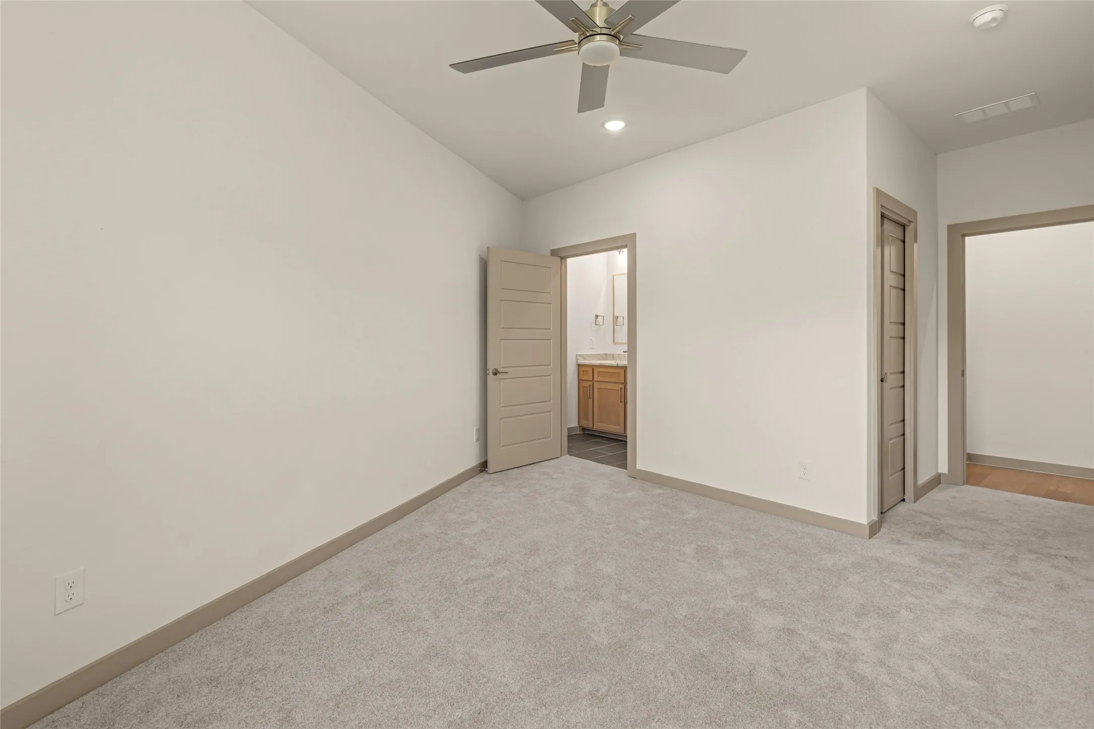 Single Family Residence For Sale in Tarrant County , 2729 Azalea Park Circle, Fort Worth, Texas 76107, 2 Bedroom, 3 Bathroom, 2 Garage spaces, 1,563 Sqft, built in 2026, mls#21334582, Real Estate Agent in Fort Worth, Homes For Sale in Tarrant county, Homes For Sale in Fort Worth, Realtor in Fort Worth Texas, Real Estate Brokerage Independent Realty Texas, Luminita Cordes Realtor