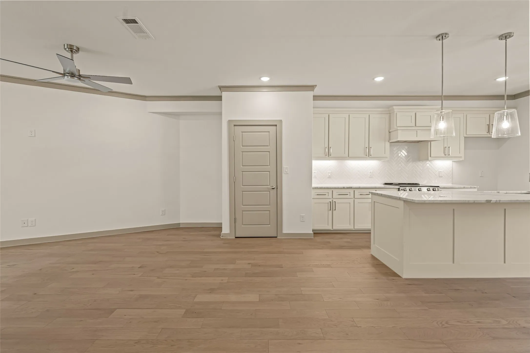 Single Family Residence For Sale in Tarrant County , 2729 Azalea Park Circle, Fort Worth, Texas 76107, 2 Bedroom, 3 Bathroom, 2 Garage spaces, 1,563 Sqft, built in 2026, mls#21334582, Real Estate Agent in Fort Worth, Homes For Sale in Tarrant county, Homes For Sale in Fort Worth, Realtor in Fort Worth Texas, Real Estate Brokerage Independent Realty Texas, Luminita Cordes Realtor
