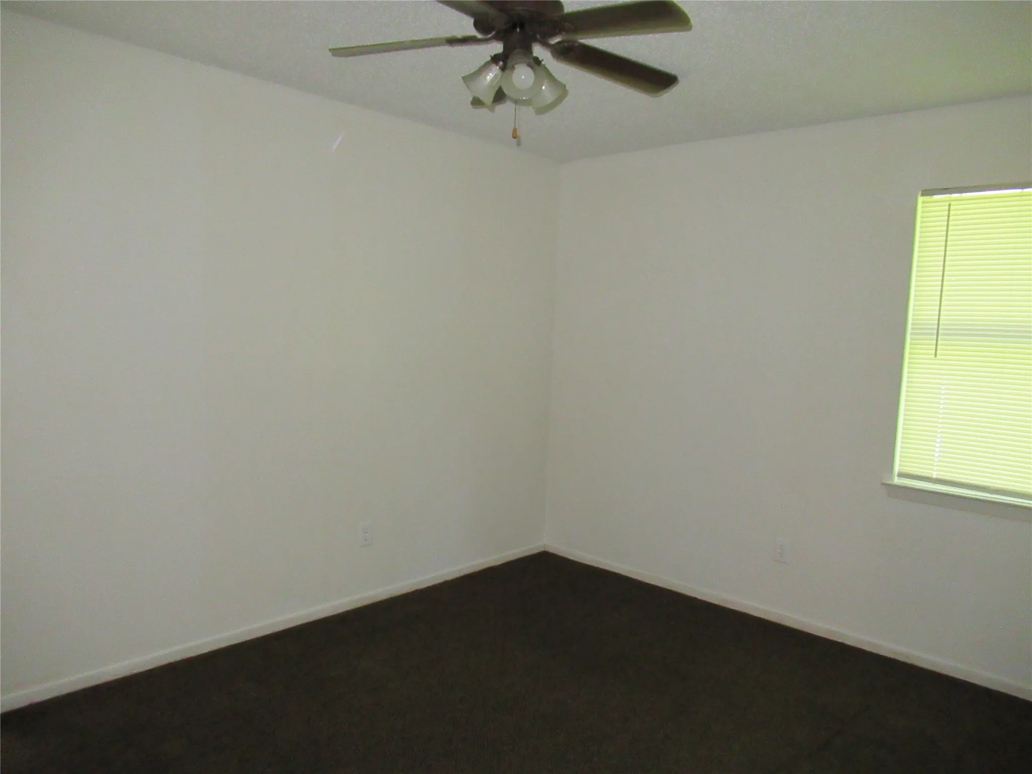Single Family Residence For Sale in Hunt County , 4214 3rd Street, Greenville, Texas 75401, 3 Bedroom, 2 Bathroom, Garage spaces, 984 Sqft, built in 1970, mls#21336346, Real Estate Agent in Greenville, Homes For Sale in Hunt county, Homes For Sale in Greenville, Realtor in Greenville Texas, Real Estate Brokerage Independent Realty Texas, Luminita Cordes Realtor