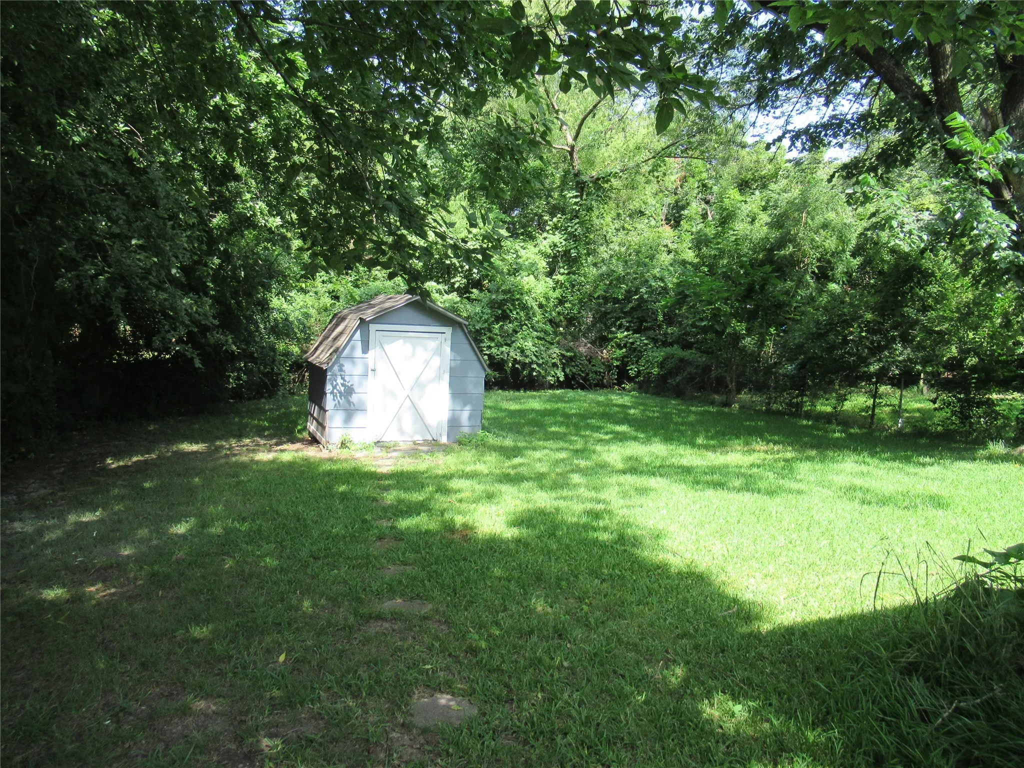 Single Family Residence For Sale in Hunt County , 4214 3rd Street, Greenville, Texas 75401, 3 Bedroom, 2 Bathroom, Garage spaces, 984 Sqft, built in 1970, mls#21336346, Real Estate Agent in Greenville, Homes For Sale in Hunt county, Homes For Sale in Greenville, Realtor in Greenville Texas, Real Estate Brokerage Independent Realty Texas, Luminita Cordes Realtor