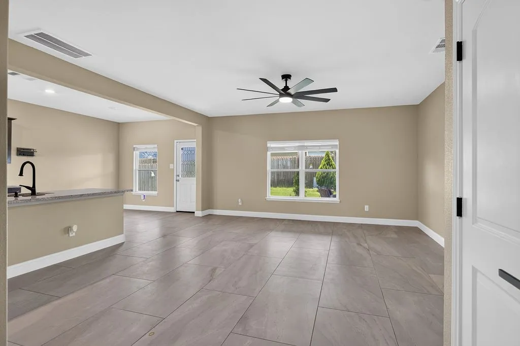 Single Family Residence For Sale in Tarrant County , 1420 Sunkiss Drive, Fort Worth, Texas 76140, 4 Bedroom, 3 Bathroom, 2 Garage spaces, 2,114 Sqft, built in 2022, mls#21336420, Real Estate Agent in Fort Worth, Homes For Sale in Tarrant county, Homes For Sale in Fort Worth, Realtor in Fort Worth Texas, Real Estate Brokerage Independent Realty Texas, Luminita Cordes Realtor