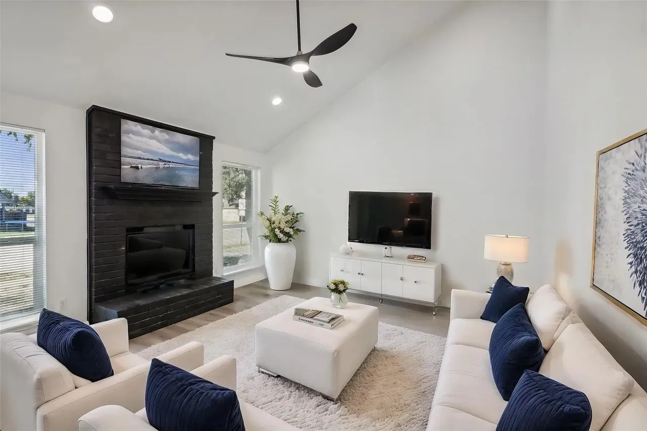 Duplex For Rent in Tarrant County , 2401 Sherry Street, Arlington, Texas 76014, 2 Bedroom, 2 Bathroom, Garage spaces, 1,241 Sqft, built in 1984, mls#21336419, Real Estate Agent in Arlington, Homes For Rent in Tarrant county, Homes For Rent in Arlington, Realtor in Arlington Texas, Real Estate Brokerage Independent Realty Texas, Luminita Cordes Realtor