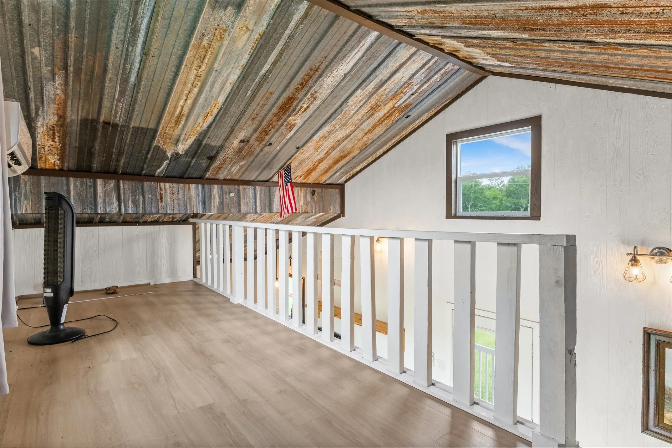 Single Family Residence For Sale in Van Zandt County , 1083 VZ County Road 1319, Grand Saline, Texas 75140, 1 Bedroom, 1 Bathroom, Garage spaces, 680 Sqft, built in 2018, mls#21334335, Real Estate Agent in Grand Saline, Homes For Sale in Van Zandt county, Homes For Sale in Grand Saline, Realtor in Grand Saline Texas, Real Estate Brokerage Independent Realty Texas, Luminita Cordes Realtor