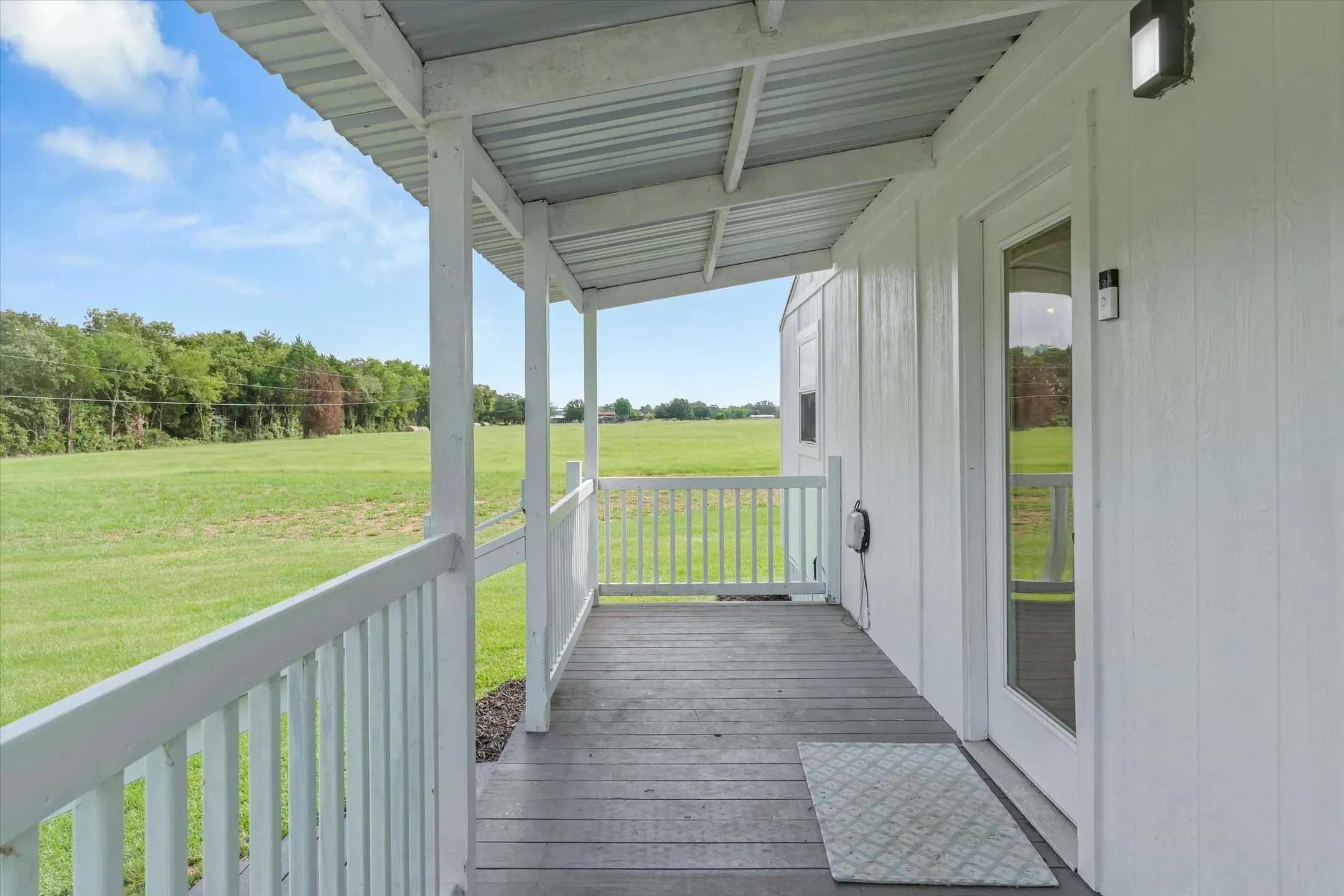 Single Family Residence For Sale in Van Zandt County , 1083 VZ County Road 1319, Grand Saline, Texas 75140, 1 Bedroom, 1 Bathroom, Garage spaces, 680 Sqft, built in 2018, mls#21334335, Real Estate Agent in Grand Saline, Homes For Sale in Van Zandt county, Homes For Sale in Grand Saline, Realtor in Grand Saline Texas, Real Estate Brokerage Independent Realty Texas, Luminita Cordes Realtor