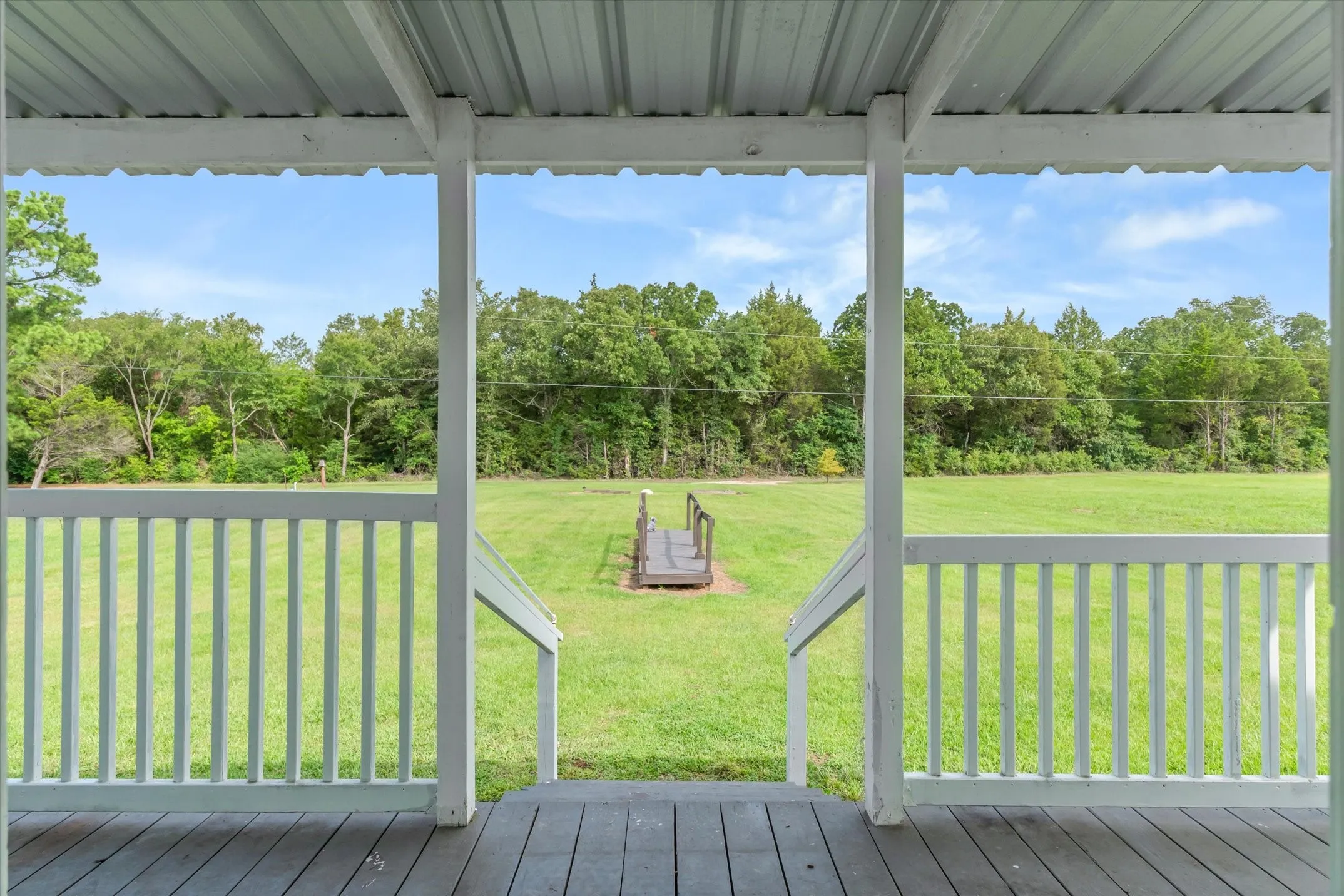 Single Family Residence For Sale in Van Zandt County , 1083 VZ County Road 1319, Grand Saline, Texas 75140, 1 Bedroom, 1 Bathroom, Garage spaces, 680 Sqft, built in 2018, mls#21334335, Real Estate Agent in Grand Saline, Homes For Sale in Van Zandt county, Homes For Sale in Grand Saline, Realtor in Grand Saline Texas, Real Estate Brokerage Independent Realty Texas, Luminita Cordes Realtor