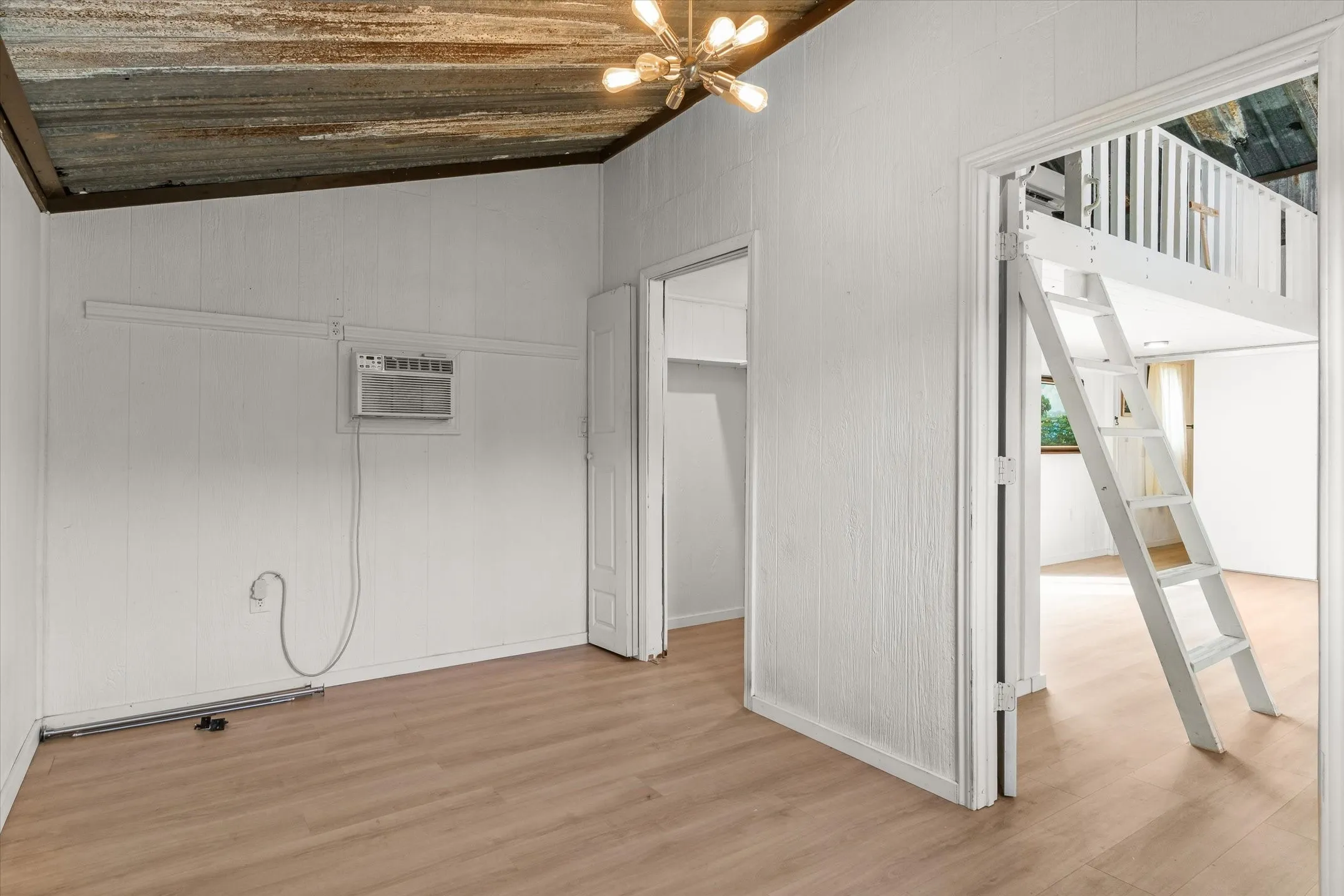 Single Family Residence For Sale in Van Zandt County , 1083 VZ County Road 1319, Grand Saline, Texas 75140, 1 Bedroom, 1 Bathroom, Garage spaces, 680 Sqft, built in 2018, mls#21334335, Real Estate Agent in Grand Saline, Homes For Sale in Van Zandt county, Homes For Sale in Grand Saline, Realtor in Grand Saline Texas, Real Estate Brokerage Independent Realty Texas, Luminita Cordes Realtor
