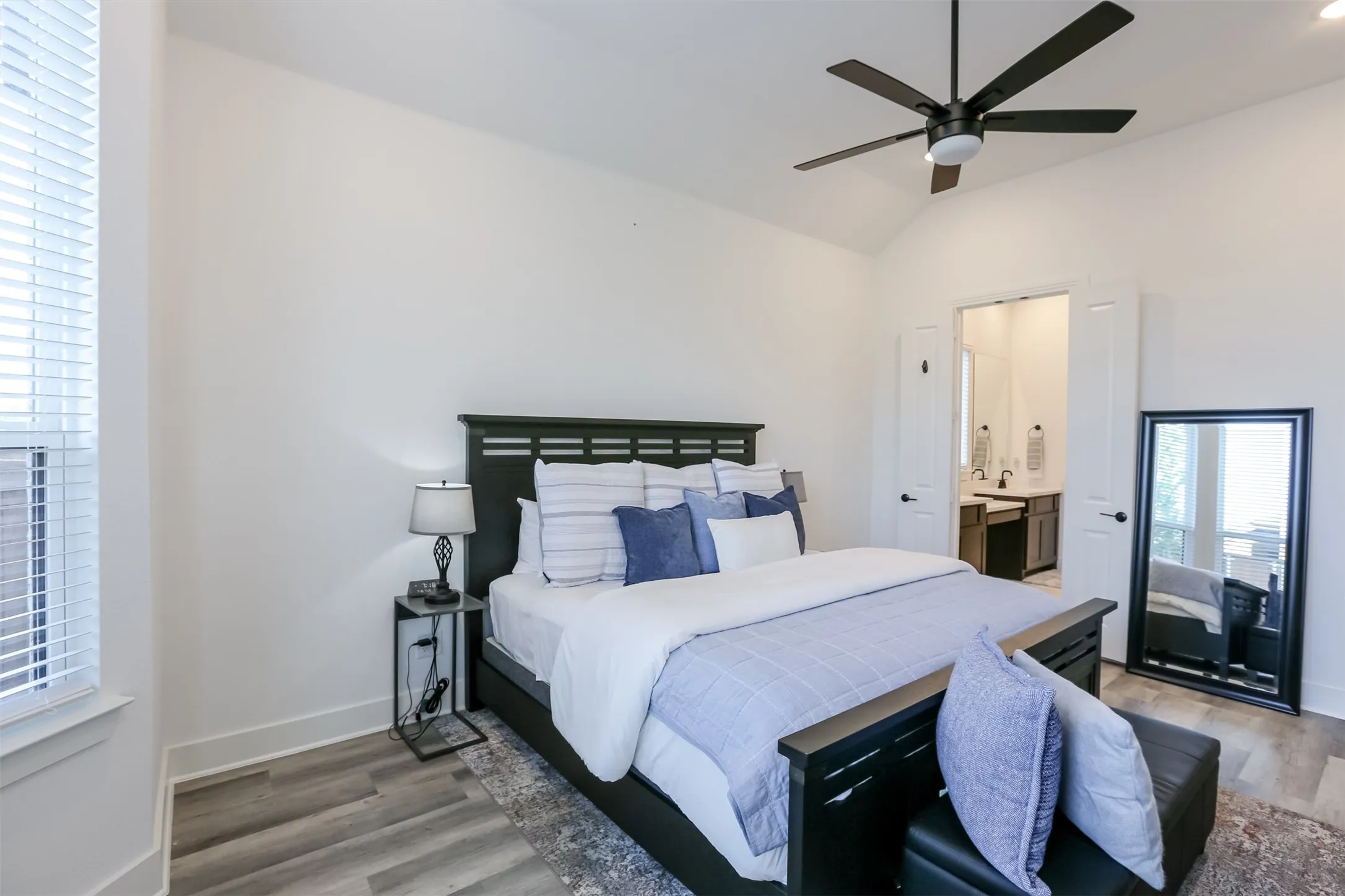 Single Family Residence For Sale in Johnson County , 1807 Buckeye Lane, Mansfield, Texas 76063, 3 Bedroom, 3 Bathroom, 2 Garage spaces, 2,345 Sqft, built in 2024, mls#21335327, Real Estate Agent in Mansfield, Homes For Sale in Johnson county, Homes For Sale in Mansfield, Realtor in Mansfield Texas, Real Estate Brokerage Independent Realty Texas, Luminita Cordes Realtor