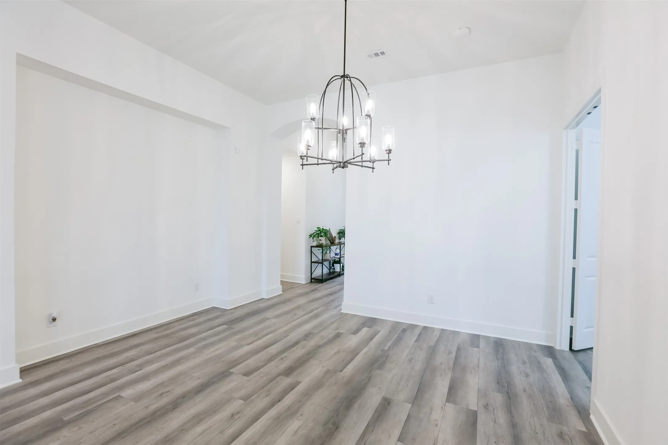 Additional view of dining room