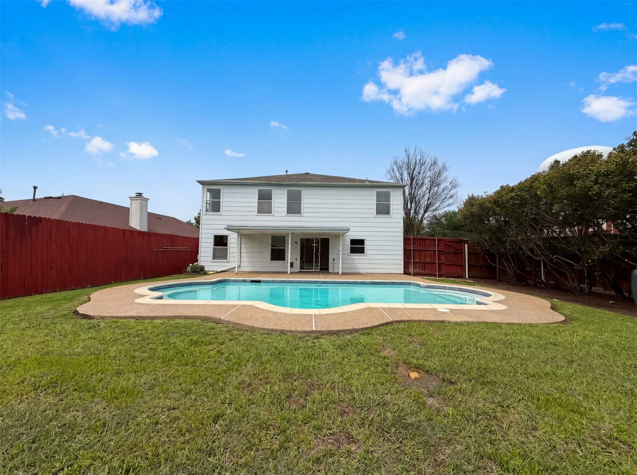 Single Family Residence For Sale in Tarrant County , 7001 Edmundson Drive, Arlington, Texas 76002, 4 Bedroom, 3 Bathroom, 2 Garage spaces, 2,125 Sqft, built in 1999, mls#21336434, Real Estate Agent in Arlington, Homes For Sale in Tarrant county, Homes For Sale in Arlington, Realtor in Arlington Texas, Real Estate Brokerage Independent Realty Texas, Luminita Cordes Realtor