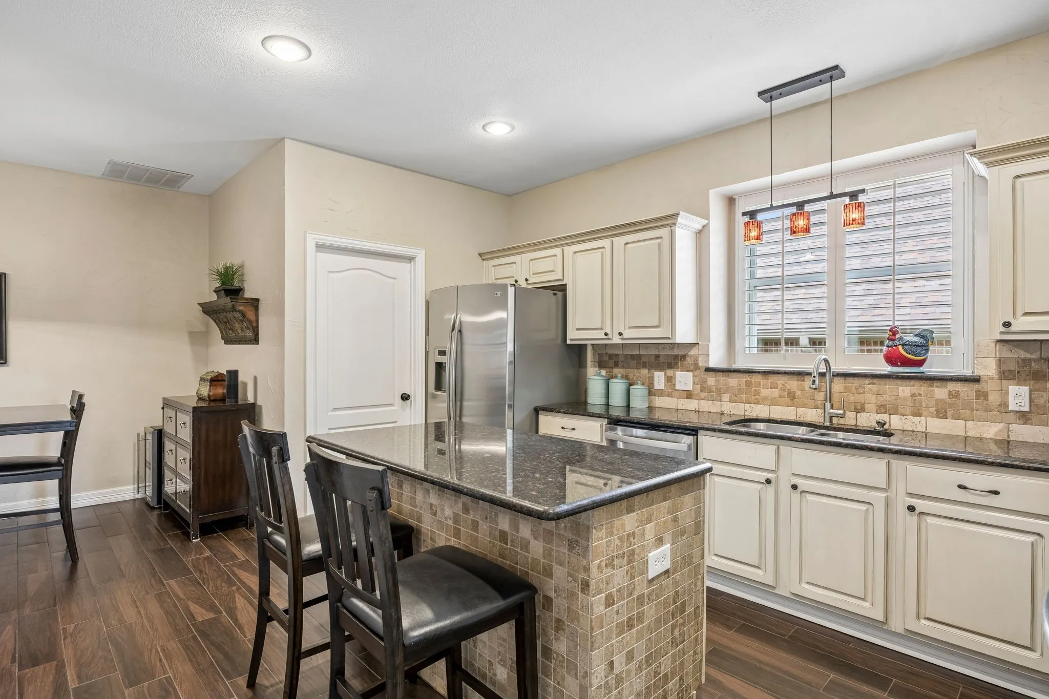 Single Family Residence For Sale in Dallas County , 1214 Donegal Lane, Garland, Texas 75044, 5 Bedroom, 4 Bathroom, 2 Garage spaces, 3,500 Sqft, built in 1997, mls#21334678, Real Estate Agent in Garland, Homes For Sale in Dallas county, Homes For Sale in Garland, Realtor in Garland Texas, Real Estate Brokerage Independent Realty Texas, Luminita Cordes Realtor