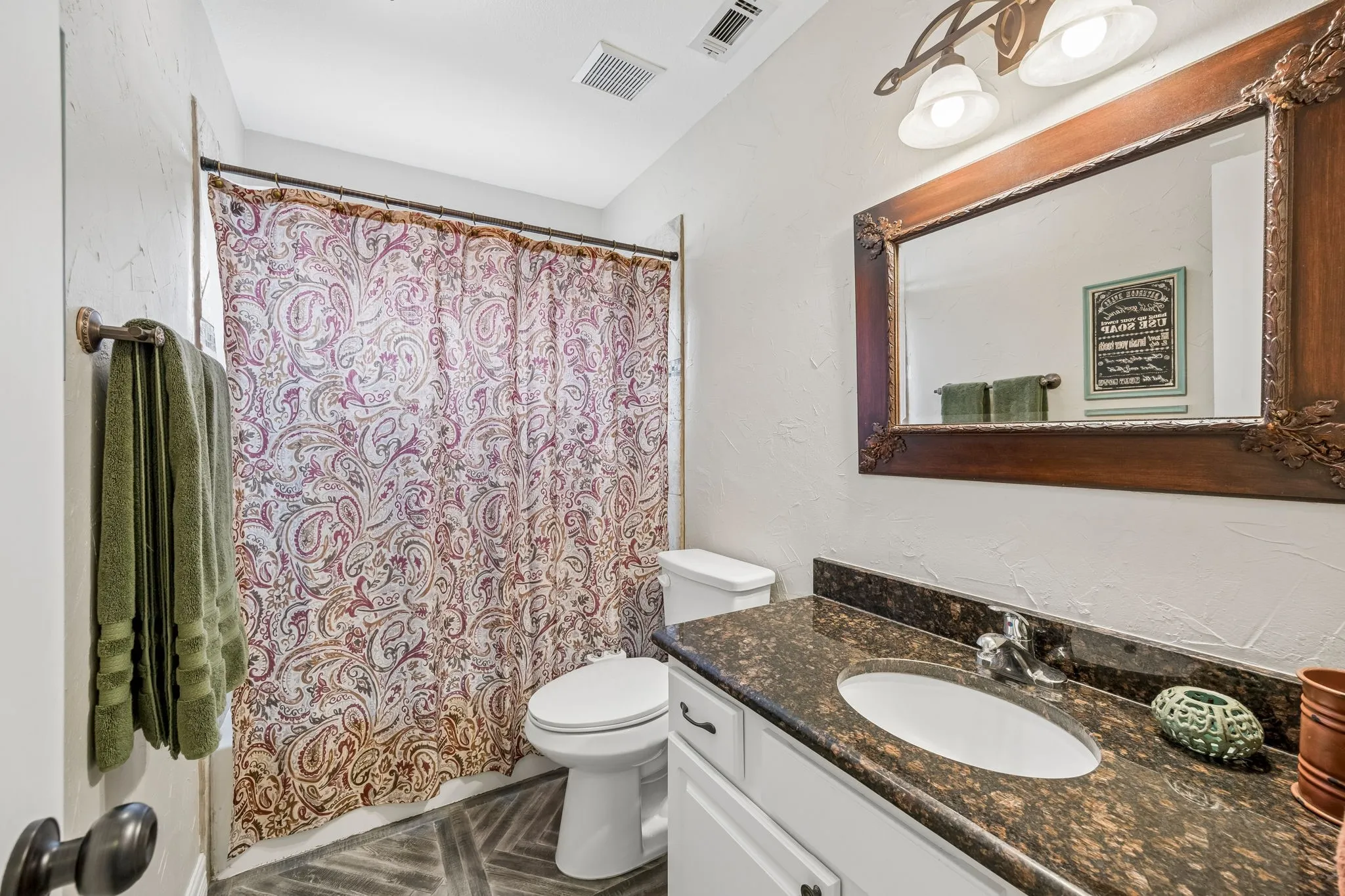 Single Family Residence For Sale in Dallas County , 1214 Donegal Lane, Garland, Texas 75044, 5 Bedroom, 4 Bathroom, 2 Garage spaces, 3,500 Sqft, built in 1997, mls#21334678, Real Estate Agent in Garland, Homes For Sale in Dallas county, Homes For Sale in Garland, Realtor in Garland Texas, Real Estate Brokerage Independent Realty Texas, Luminita Cordes Realtor