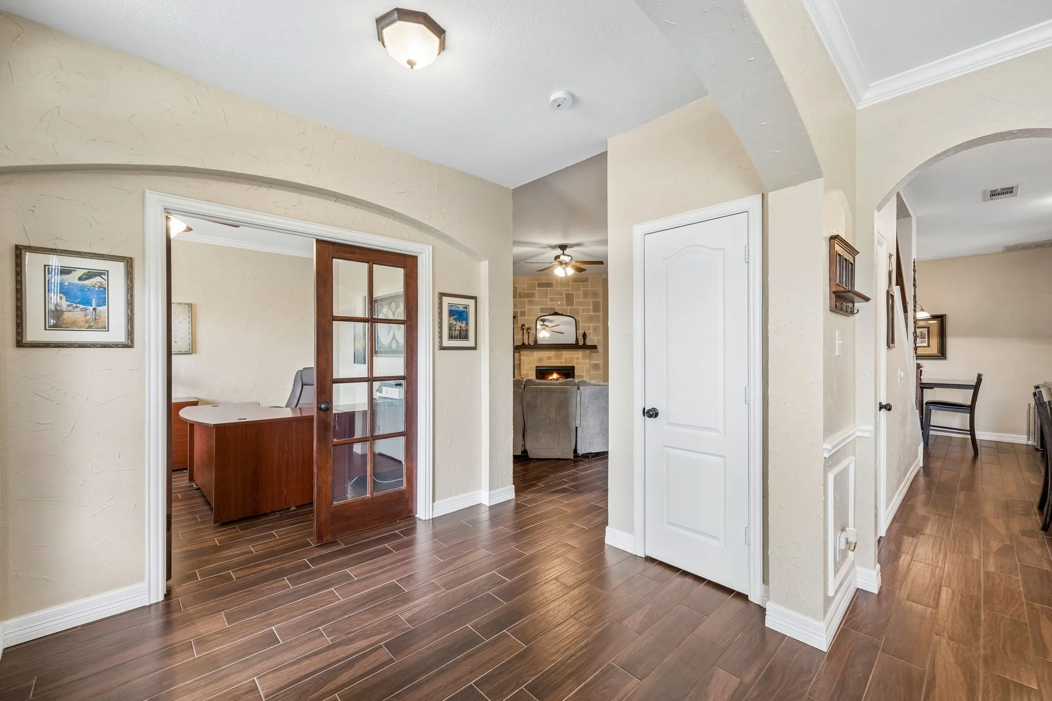 Single Family Residence For Sale in Dallas County , 1214 Donegal Lane, Garland, Texas 75044, 5 Bedroom, 4 Bathroom, 2 Garage spaces, 3,500 Sqft, built in 1997, mls#21334678, Real Estate Agent in Garland, Homes For Sale in Dallas county, Homes For Sale in Garland, Realtor in Garland Texas, Real Estate Brokerage Independent Realty Texas, Luminita Cordes Realtor