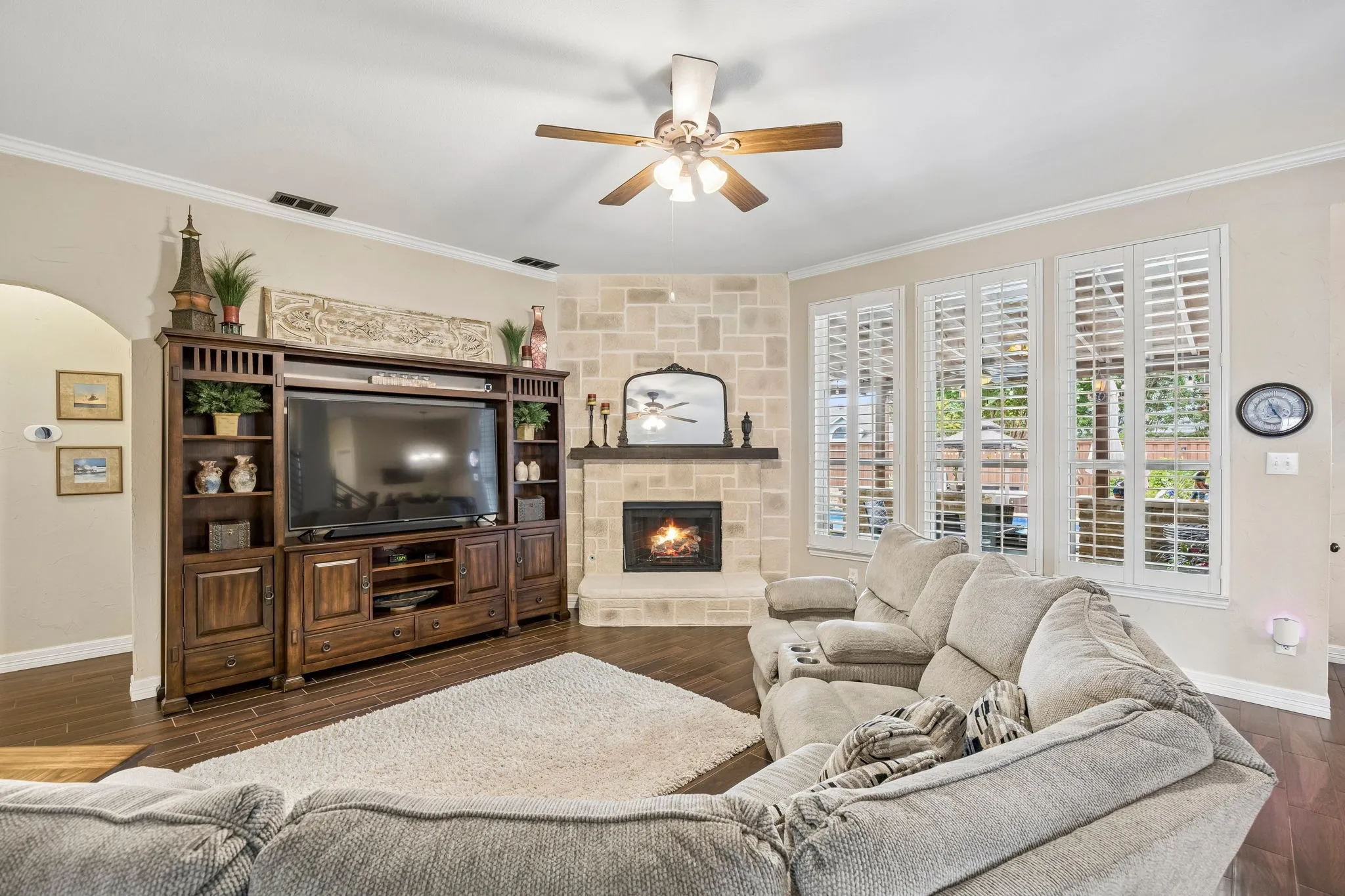 Single Family Residence For Sale in Dallas County , 1214 Donegal Lane, Garland, Texas 75044, 5 Bedroom, 4 Bathroom, 2 Garage spaces, 3,500 Sqft, built in 1997, mls#21334678, Real Estate Agent in Garland, Homes For Sale in Dallas county, Homes For Sale in Garland, Realtor in Garland Texas, Real Estate Brokerage Independent Realty Texas, Luminita Cordes Realtor