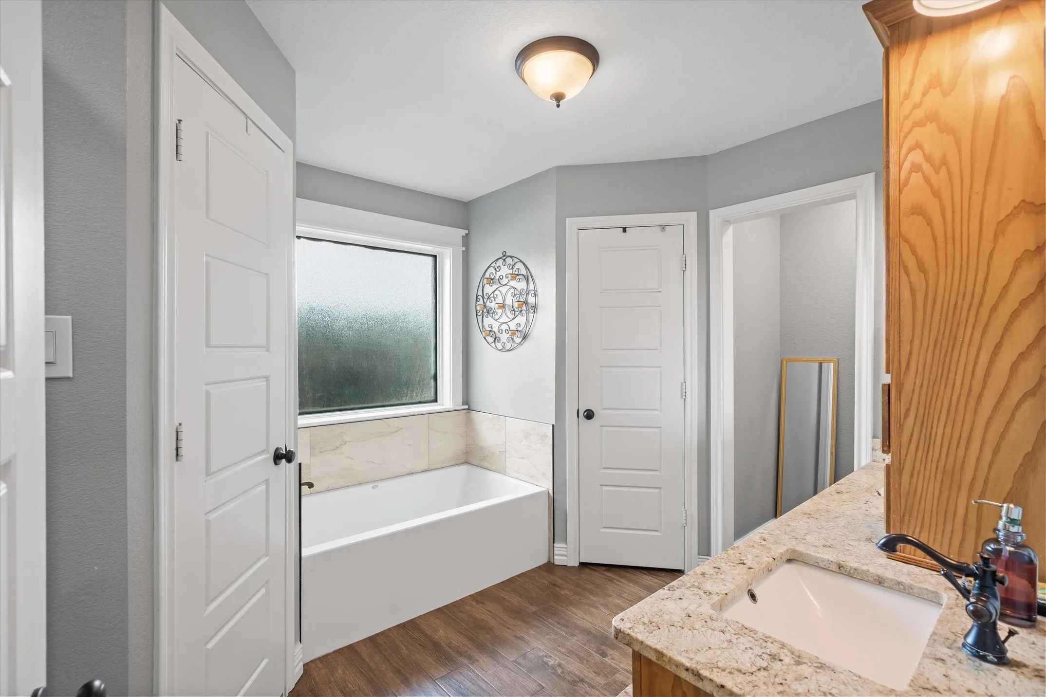 Single Family Residence For Sale in Van Zandt County , 169 VZ County Road 1503, Van, Texas 75790, 4 Bedroom, 3 Bathroom, 3 Garage spaces, 2,504 Sqft, built in 2002, mls#21335993, Real Estate Agent in Van, Homes For Sale in Van Zandt county, Homes For Sale in Van, Realtor in Van Texas, Real Estate Brokerage Independent Realty Texas, Luminita Cordes Realtor