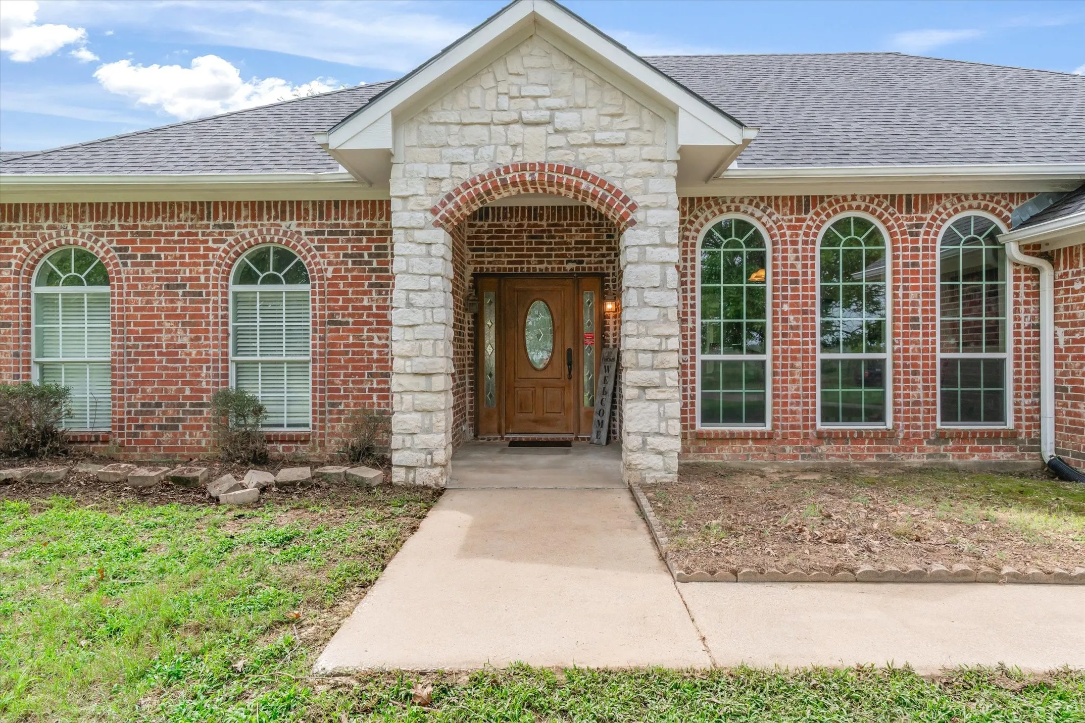 Single Family Residence For Sale in Van Zandt County , 169 VZ County Road 1503, Van, Texas 75790, 4 Bedroom, 3 Bathroom, 3 Garage spaces, 2,504 Sqft, built in 2002, mls#21335993, Real Estate Agent in Van, Homes For Sale in Van Zandt county, Homes For Sale in Van, Realtor in Van Texas, Real Estate Brokerage Independent Realty Texas, Luminita Cordes Realtor