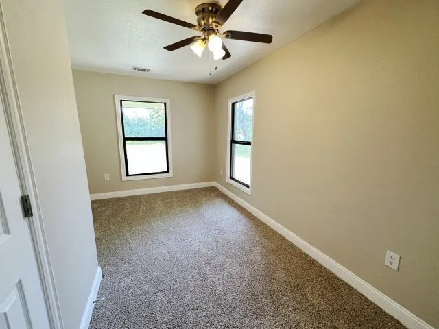 Single Family Residence For Sale in Bell County , 301 N 21st Street, Temple, Texas 76504, 3 Bedroom, 1 Bathroom, 1 Garage spaces, 1,338 Sqft, built in 1952, mls#21336423, Real Estate Agent in Temple, Homes For Sale in Bell county, Homes For Sale in Temple, Realtor in Temple Texas, Real Estate Brokerage Independent Realty Texas, Luminita Cordes Realtor