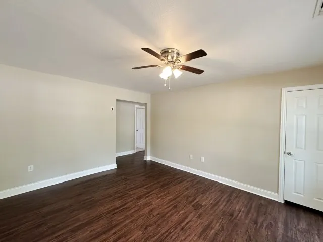 Single Family Residence For Sale in Bell County , 301 N 21st Street, Temple, Texas 76504, 3 Bedroom, 1 Bathroom, 1 Garage spaces, 1,338 Sqft, built in 1952, mls#21336423, Real Estate Agent in Temple, Homes For Sale in Bell county, Homes For Sale in Temple, Realtor in Temple Texas, Real Estate Brokerage Independent Realty Texas, Luminita Cordes Realtor