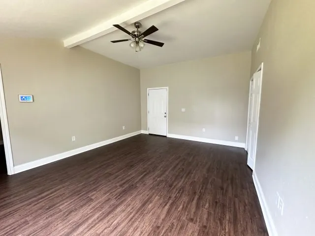 Single Family Residence For Sale in Bell County , 301 N 21st Street, Temple, Texas 76504, 3 Bedroom, 1 Bathroom, 1 Garage spaces, 1,338 Sqft, built in 1952, mls#21336423, Real Estate Agent in Temple, Homes For Sale in Bell county, Homes For Sale in Temple, Realtor in Temple Texas, Real Estate Brokerage Independent Realty Texas, Luminita Cordes Realtor