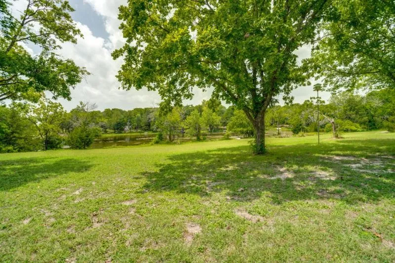 Single Family Residence For Sale in Collin County , 13399 Briarcove Road, Anna, Texas 75409, 4 Bedroom, 2 Bathroom, 3 Garage spaces, 2,770 Sqft, built in 1984, mls#21336283, Real Estate Agent in Anna, Homes For Sale in Collin county, Homes For Sale in Anna, Realtor in Anna Texas, Real Estate Brokerage Independent Realty Texas, Luminita Cordes Realtor