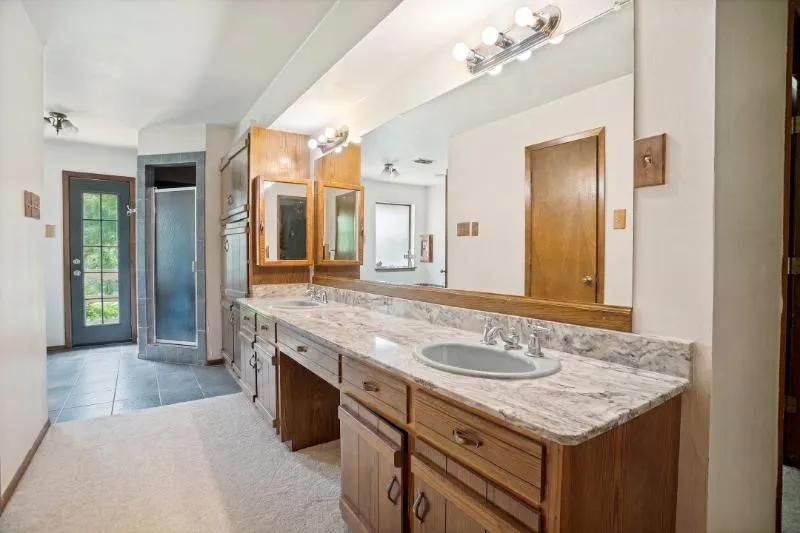 Single Family Residence For Sale in Collin County , 13399 Briarcove Road, Anna, Texas 75409, 4 Bedroom, 2 Bathroom, 3 Garage spaces, 2,770 Sqft, built in 1984, mls#21336283, Real Estate Agent in Anna, Homes For Sale in Collin county, Homes For Sale in Anna, Realtor in Anna Texas, Real Estate Brokerage Independent Realty Texas, Luminita Cordes Realtor