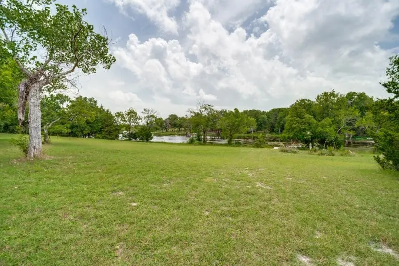 Single Family Residence For Sale in Collin County , 13399 Briarcove Road, Anna, Texas 75409, 4 Bedroom, 2 Bathroom, 3 Garage spaces, 2,770 Sqft, built in 1984, mls#21336283, Real Estate Agent in Anna, Homes For Sale in Collin county, Homes For Sale in Anna, Realtor in Anna Texas, Real Estate Brokerage Independent Realty Texas, Luminita Cordes Realtor