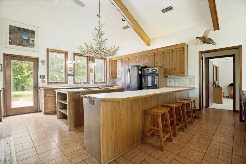 Single Family Residence For Sale in Collin County , 13399 Briarcove Road, Anna, Texas 75409, 4 Bedroom, 2 Bathroom, 3 Garage spaces, 2,770 Sqft, built in 1984, mls#21336283, Real Estate Agent in Anna, Homes For Sale in Collin county, Homes For Sale in Anna, Realtor in Anna Texas, Real Estate Brokerage Independent Realty Texas, Luminita Cordes Realtor
