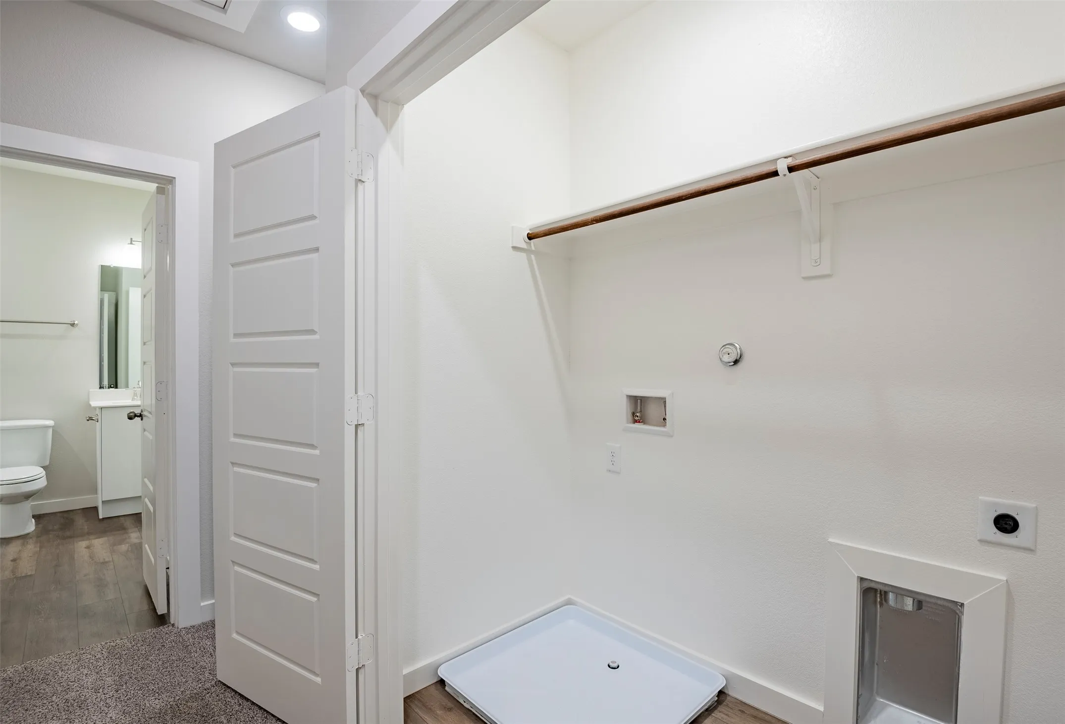 Apartment For Rent in Ellis County , 653 Wheatfield Drive, Venus, Texas 76084, 2 Bedroom, 2 Bathroom, 1 Garage spaces, 1,134 Sqft, built in 2023, mls#21336457, Real Estate Agent in Venus, Homes For Rent in Ellis county, Homes For Rent in Venus, Realtor in Venus Texas, Real Estate Brokerage Independent Realty Texas, Luminita Cordes Realtor