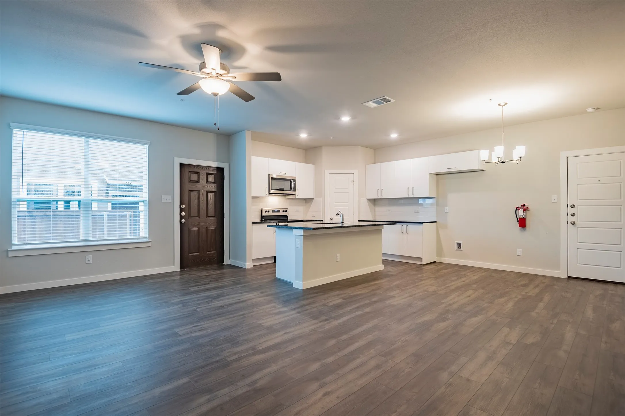 Apartment For Rent in Ellis County , 653 Wheatfield Drive, Venus, Texas 76084, 2 Bedroom, 2 Bathroom, 1 Garage spaces, 1,134 Sqft, built in 2023, mls#21336457, Real Estate Agent in Venus, Homes For Rent in Ellis county, Homes For Rent in Venus, Realtor in Venus Texas, Real Estate Brokerage Independent Realty Texas, Luminita Cordes Realtor