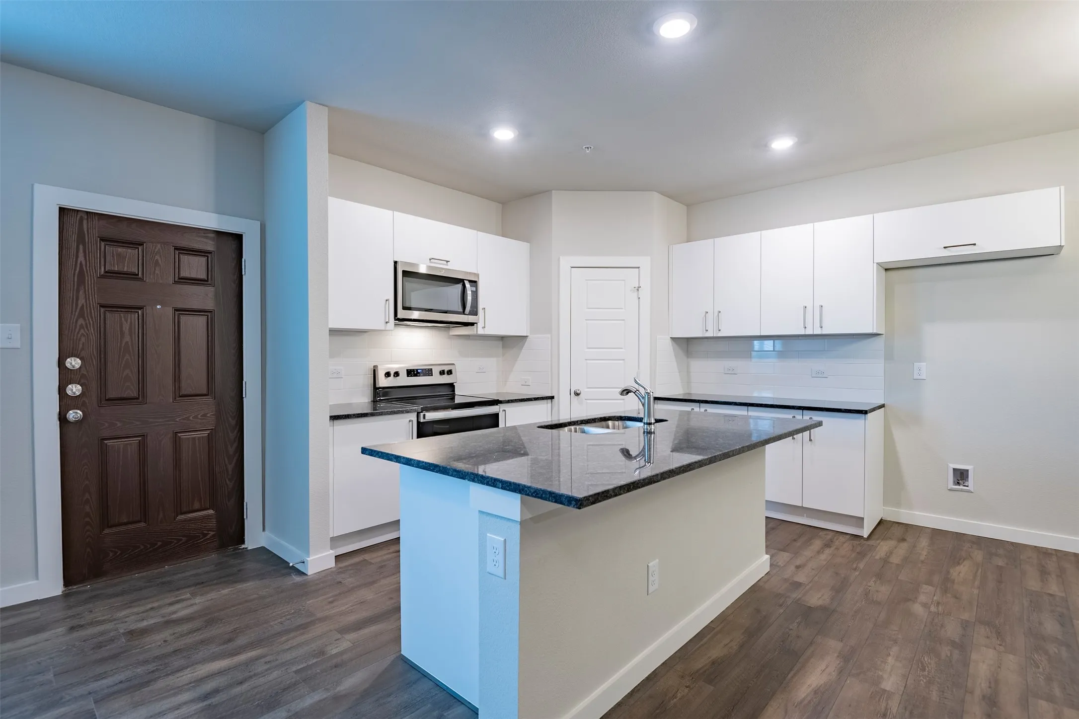 Apartment For Rent in Ellis County , 653 Wheatfield Drive, Venus, Texas 76084, 2 Bedroom, 2 Bathroom, 1 Garage spaces, 1,134 Sqft, built in 2023, mls#21336457, Real Estate Agent in Venus, Homes For Rent in Ellis county, Homes For Rent in Venus, Realtor in Venus Texas, Real Estate Brokerage Independent Realty Texas, Luminita Cordes Realtor