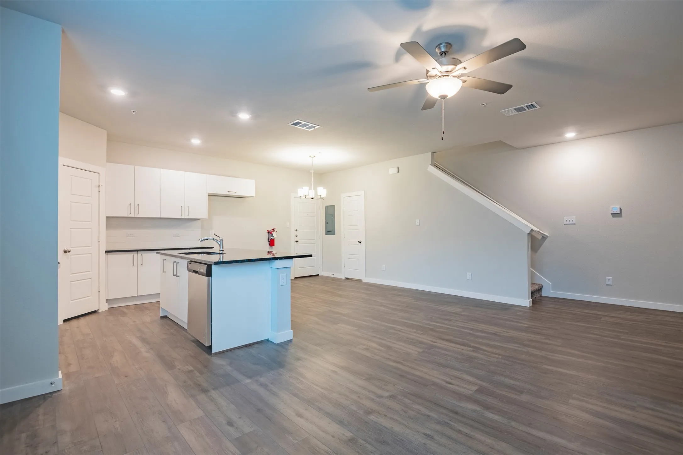 Apartment For Rent in Ellis County , 653 Wheatfield Drive, Venus, Texas 76084, 2 Bedroom, 2 Bathroom, 1 Garage spaces, 1,134 Sqft, built in 2023, mls#21336457, Real Estate Agent in Venus, Homes For Rent in Ellis county, Homes For Rent in Venus, Realtor in Venus Texas, Real Estate Brokerage Independent Realty Texas, Luminita Cordes Realtor