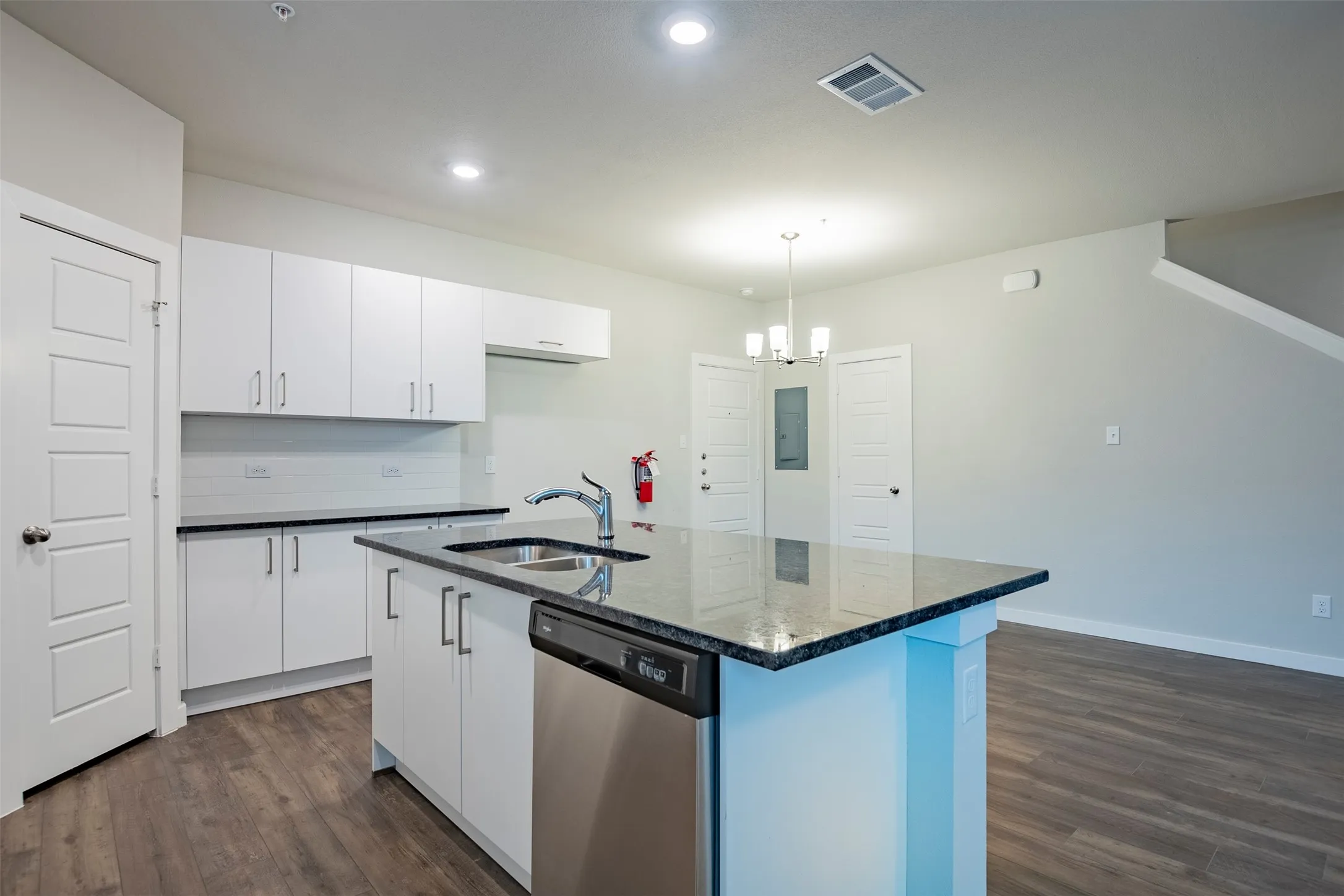 Apartment For Rent in Ellis County , 653 Wheatfield Drive, Venus, Texas 76084, 2 Bedroom, 2 Bathroom, 1 Garage spaces, 1,134 Sqft, built in 2023, mls#21336457, Real Estate Agent in Venus, Homes For Rent in Ellis county, Homes For Rent in Venus, Realtor in Venus Texas, Real Estate Brokerage Independent Realty Texas, Luminita Cordes Realtor