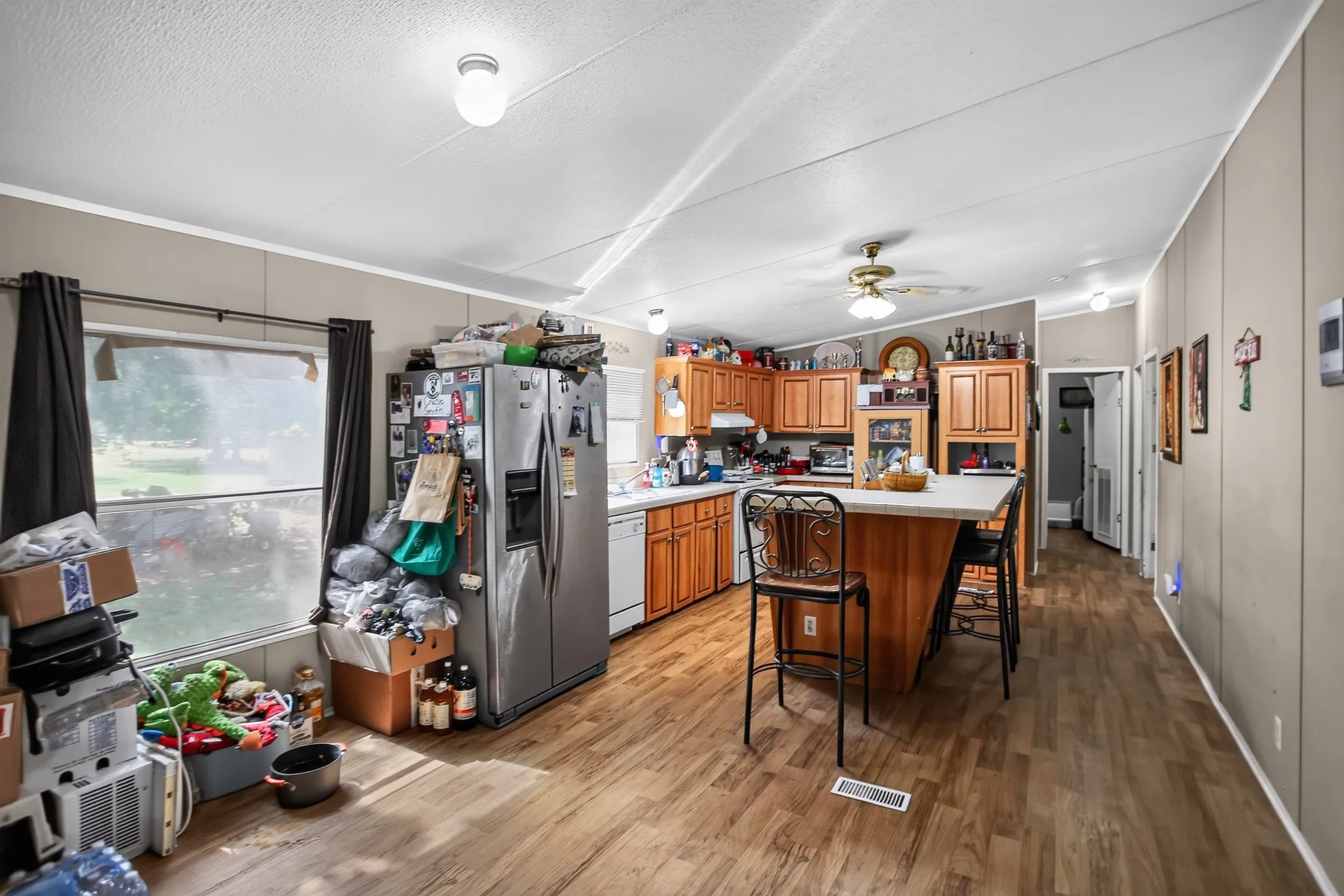 Manufactured Home For Sale in Wise County , 403 Prairie Lane, Azle, Texas 76020, 4 Bedroom, 2 Bathroom, Garage spaces, 2,128 Sqft, built in 2004, Price $225,000, mls#21336023, Real Estate Agent in Azle, Homes For Sale in Wise county, Homes For Sale in Azle, Realtor in Azle Texas, Real Estate Brokerage Independent Realty Texas, Luminita Cordes Realtor